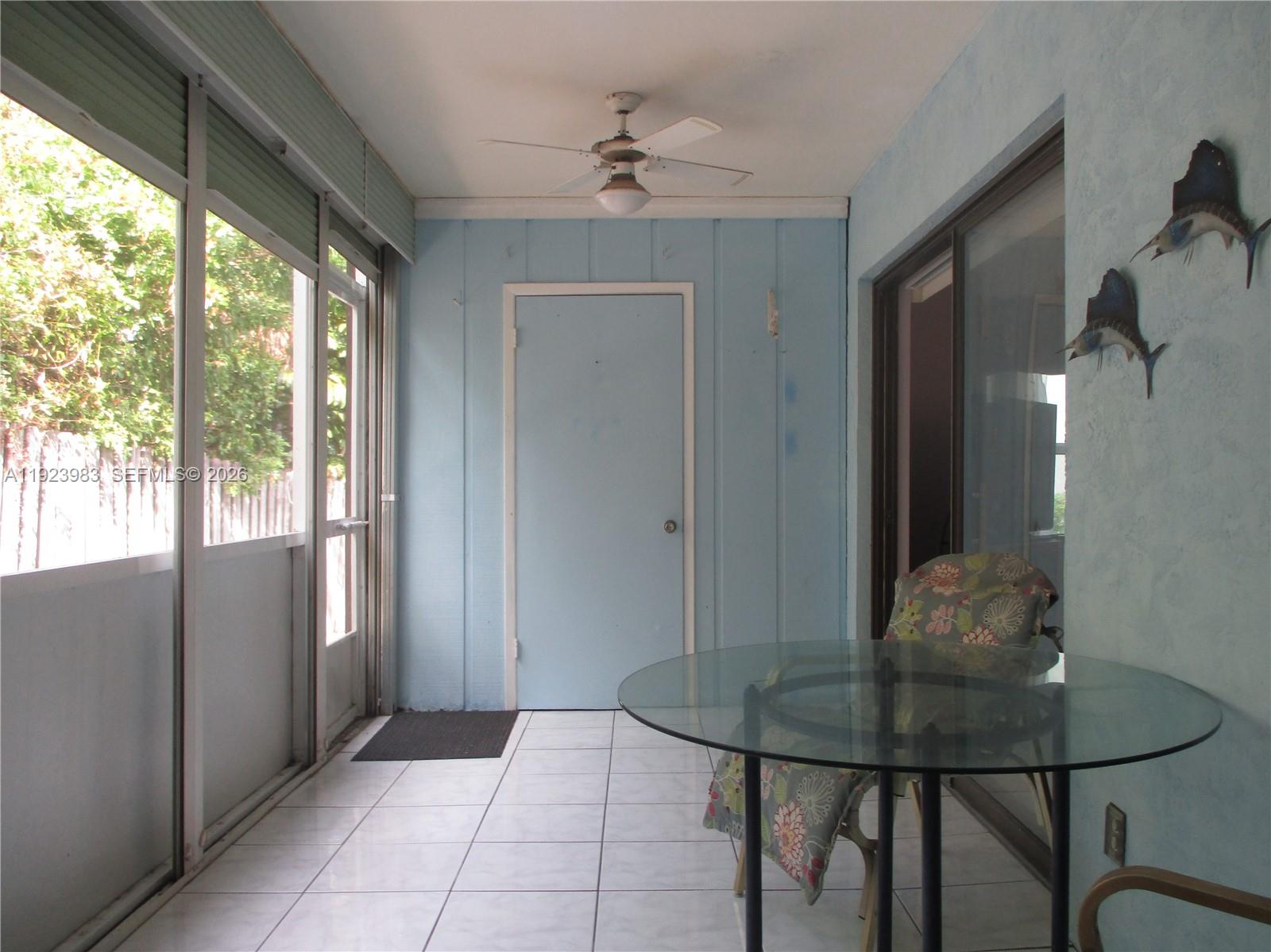 TWIN LAKES SOUTH & TOWN V - Residential