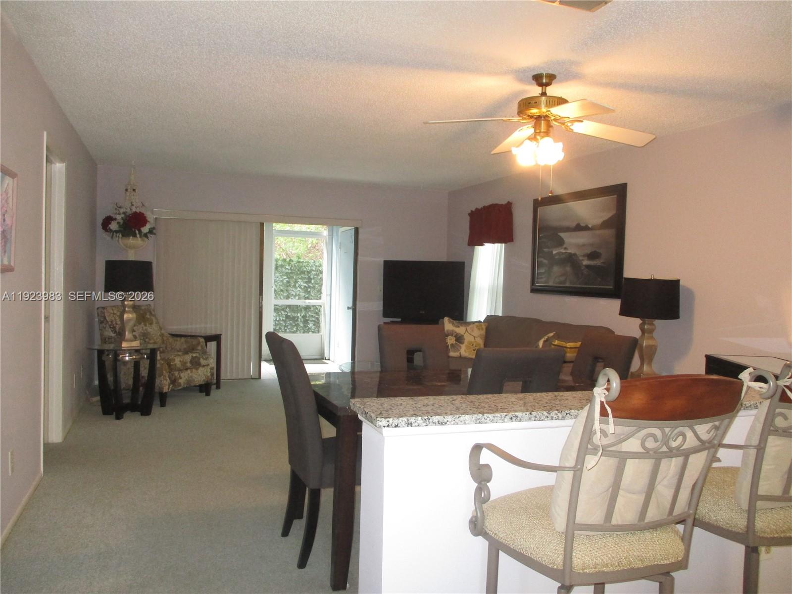 TWIN LAKES SOUTH & TOWN V - Residential