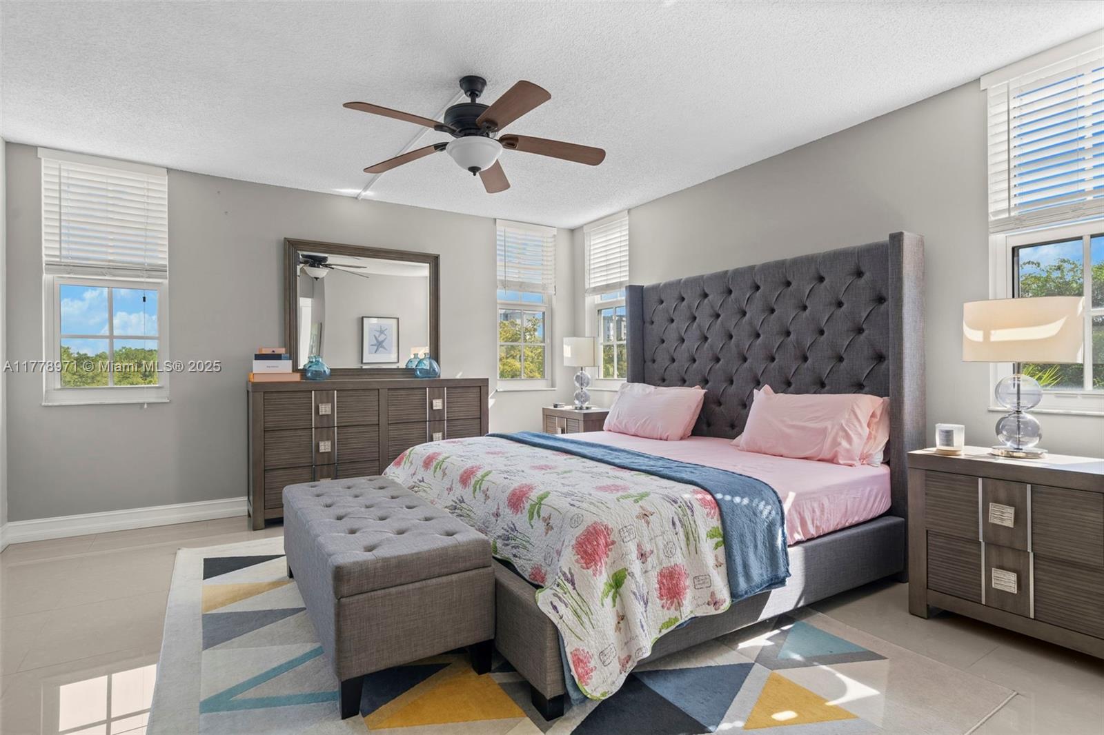 NO 102 PALM-AIRE COUNTRY - Residential