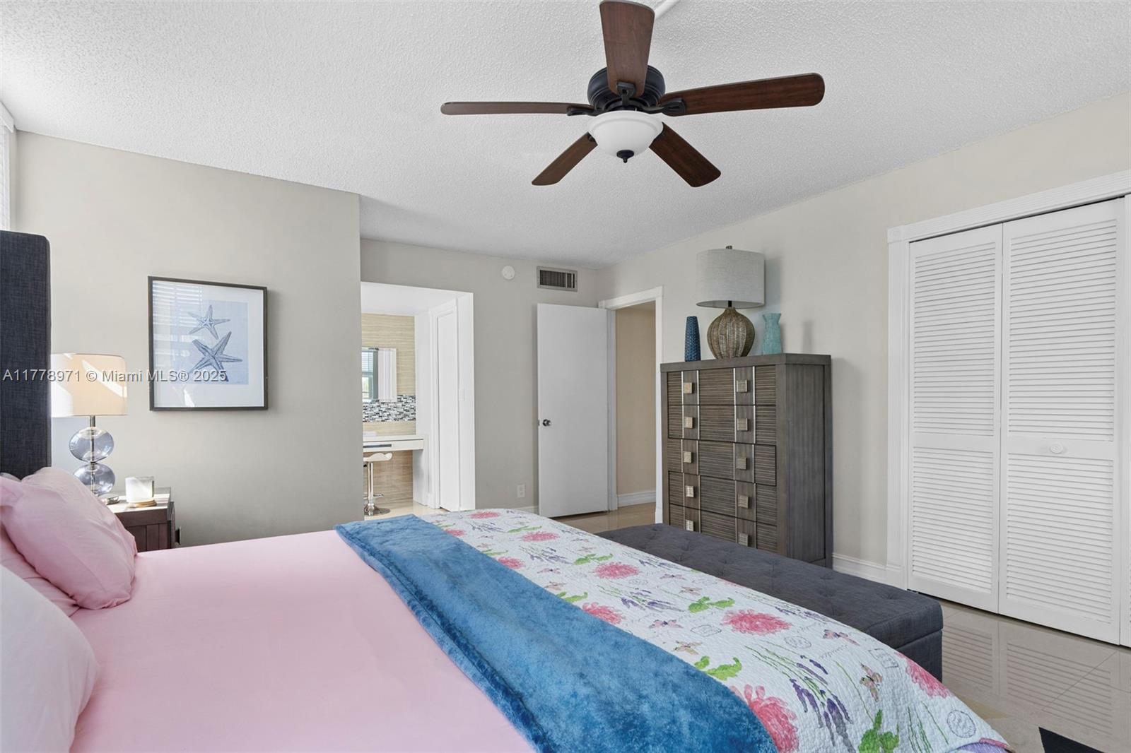 NO 102 PALM-AIRE COUNTRY - Residential