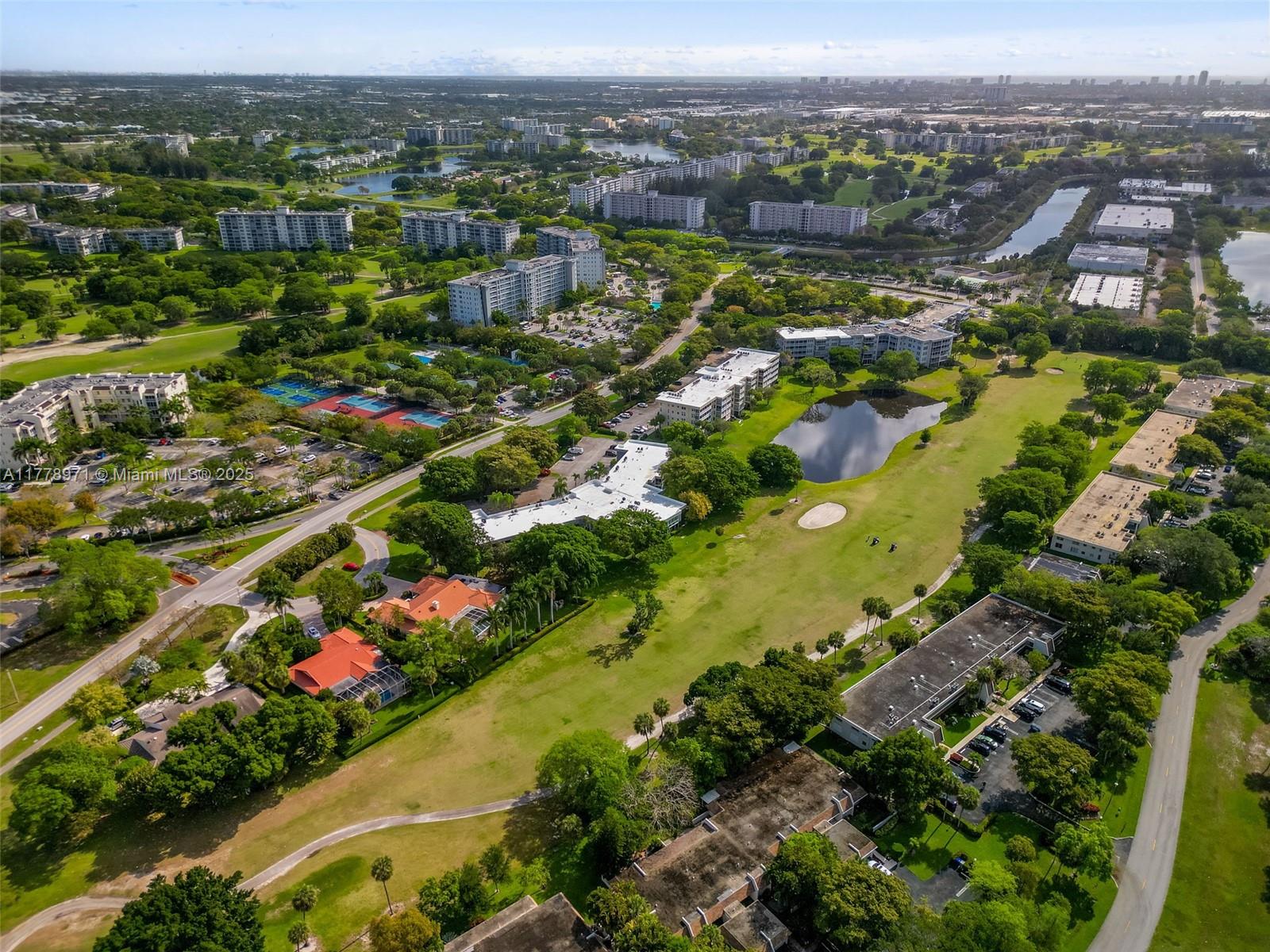 NO 102 PALM-AIRE COUNTRY - Residential