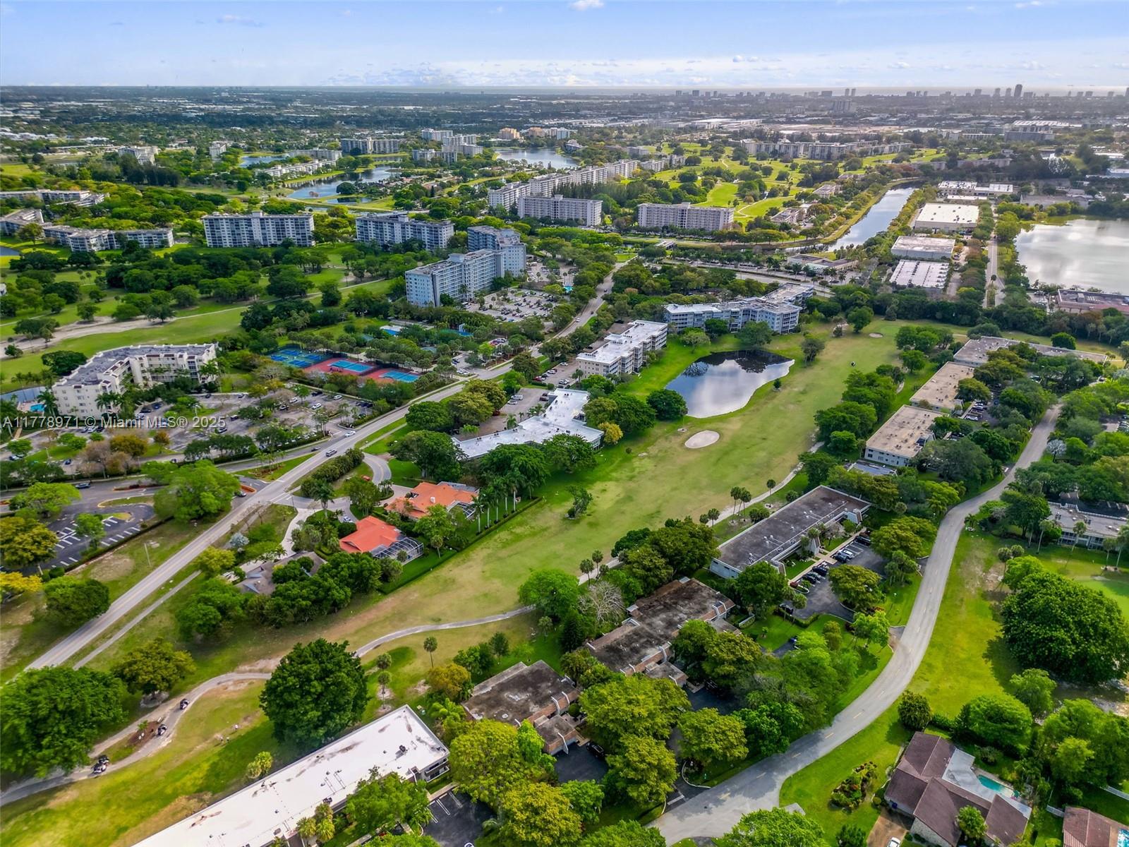 NO 102 PALM-AIRE COUNTRY - Residential