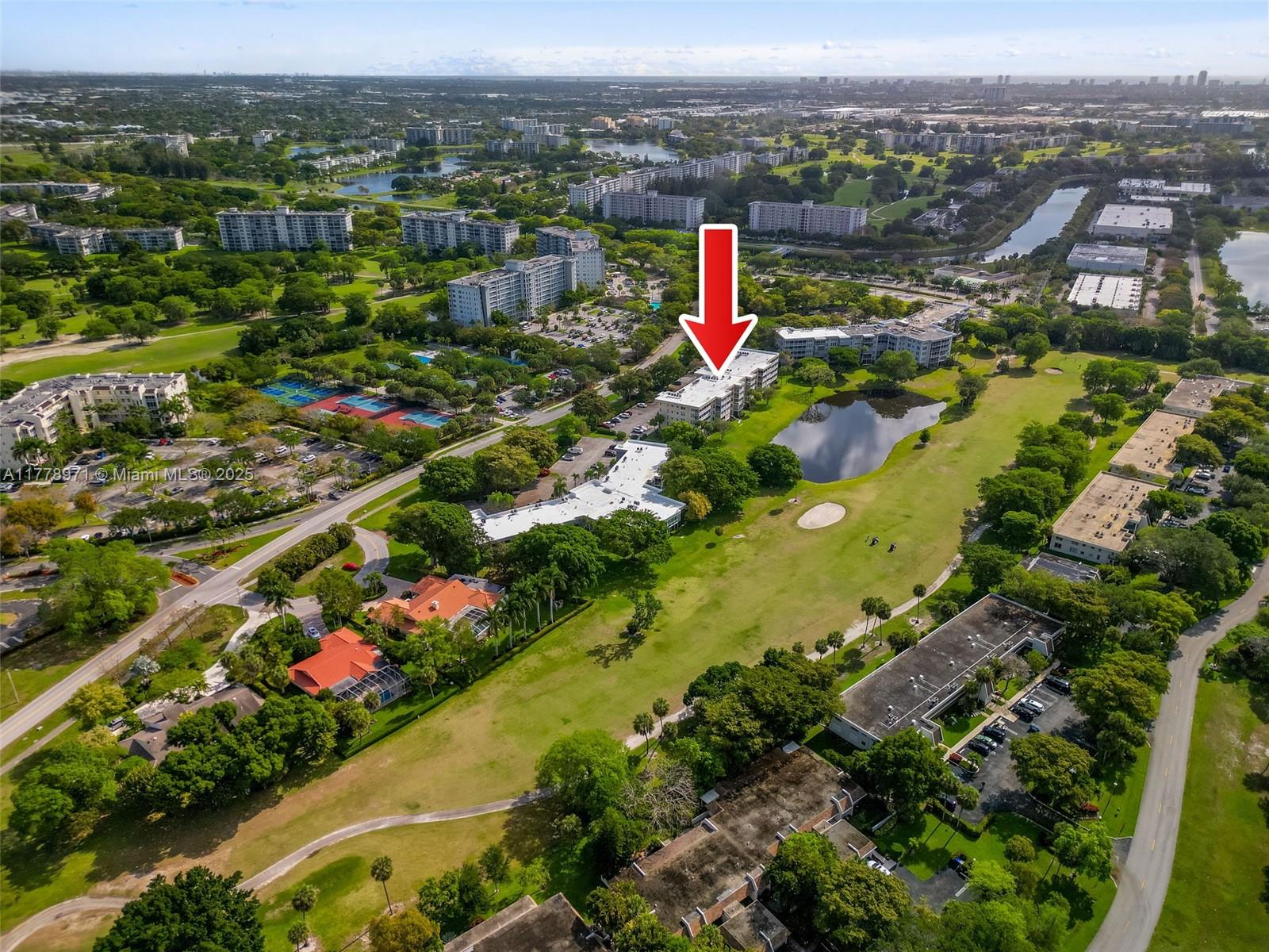 NO 102 PALM-AIRE COUNTRY - Residential