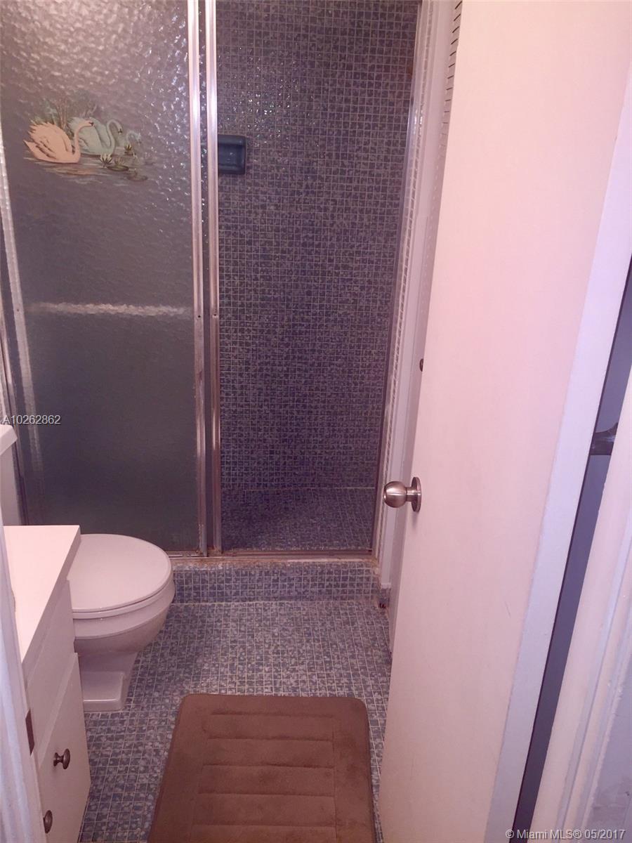 BUCKLEY TOWERS CONDO - EA - Residential Lease