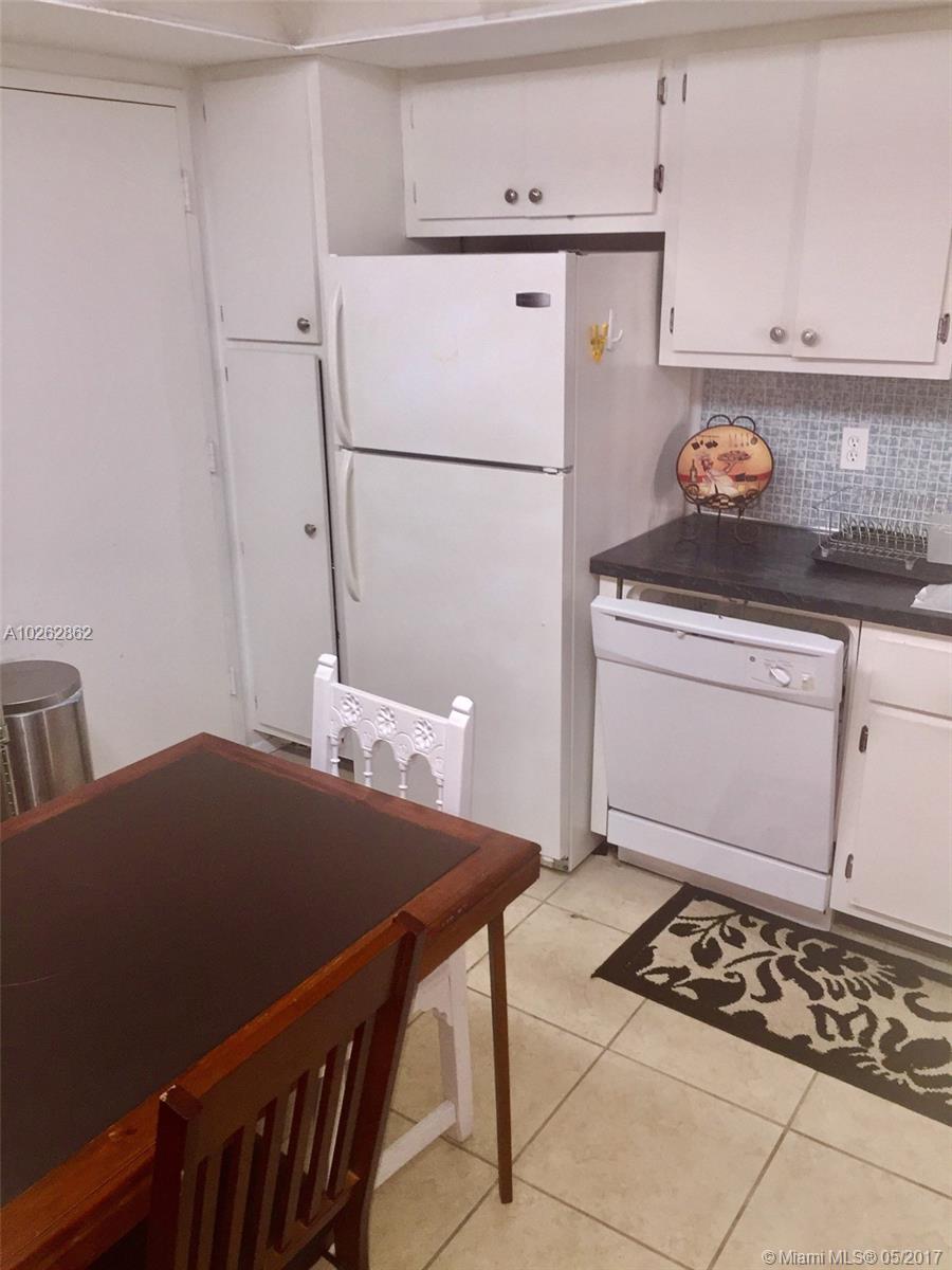 BUCKLEY TOWERS CONDO - EA - Residential Lease