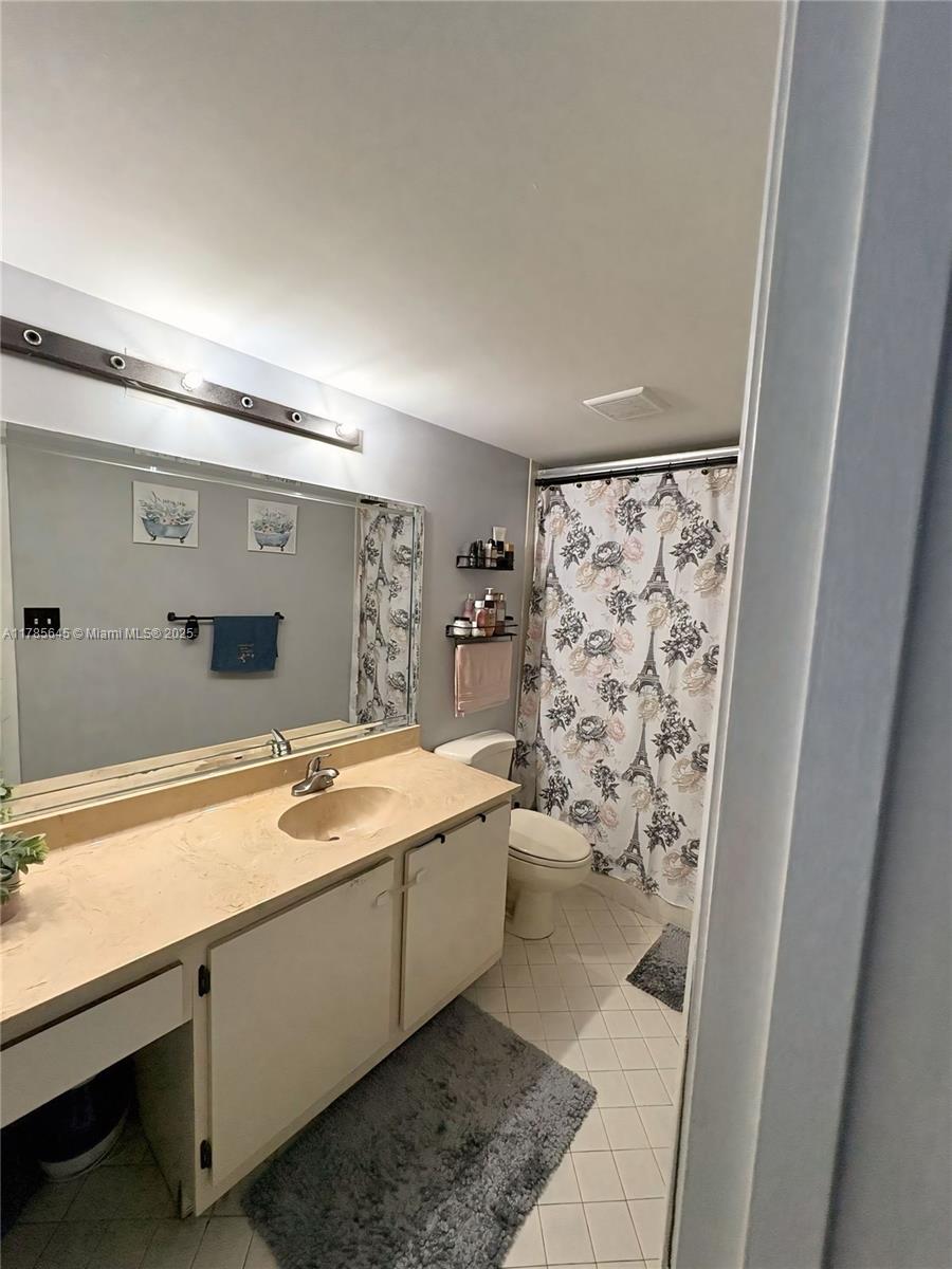 SAXON WOODS NORTH CONDO - Residential