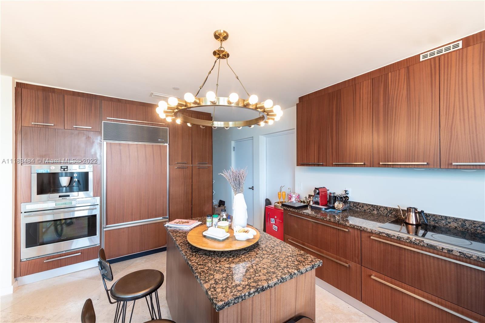 TDR TOWER III CONDO - Residential