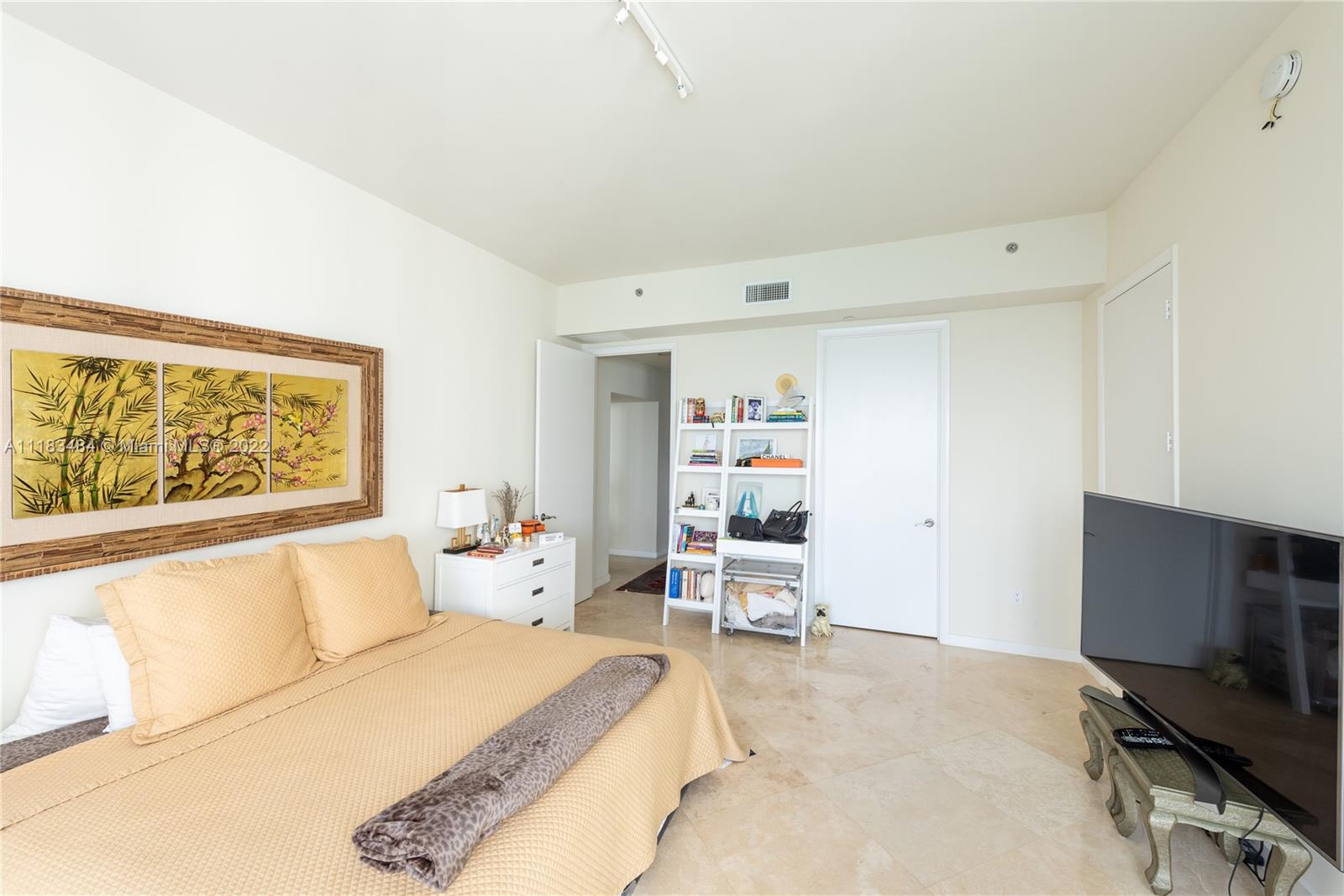 TDR TOWER III CONDO - Residential