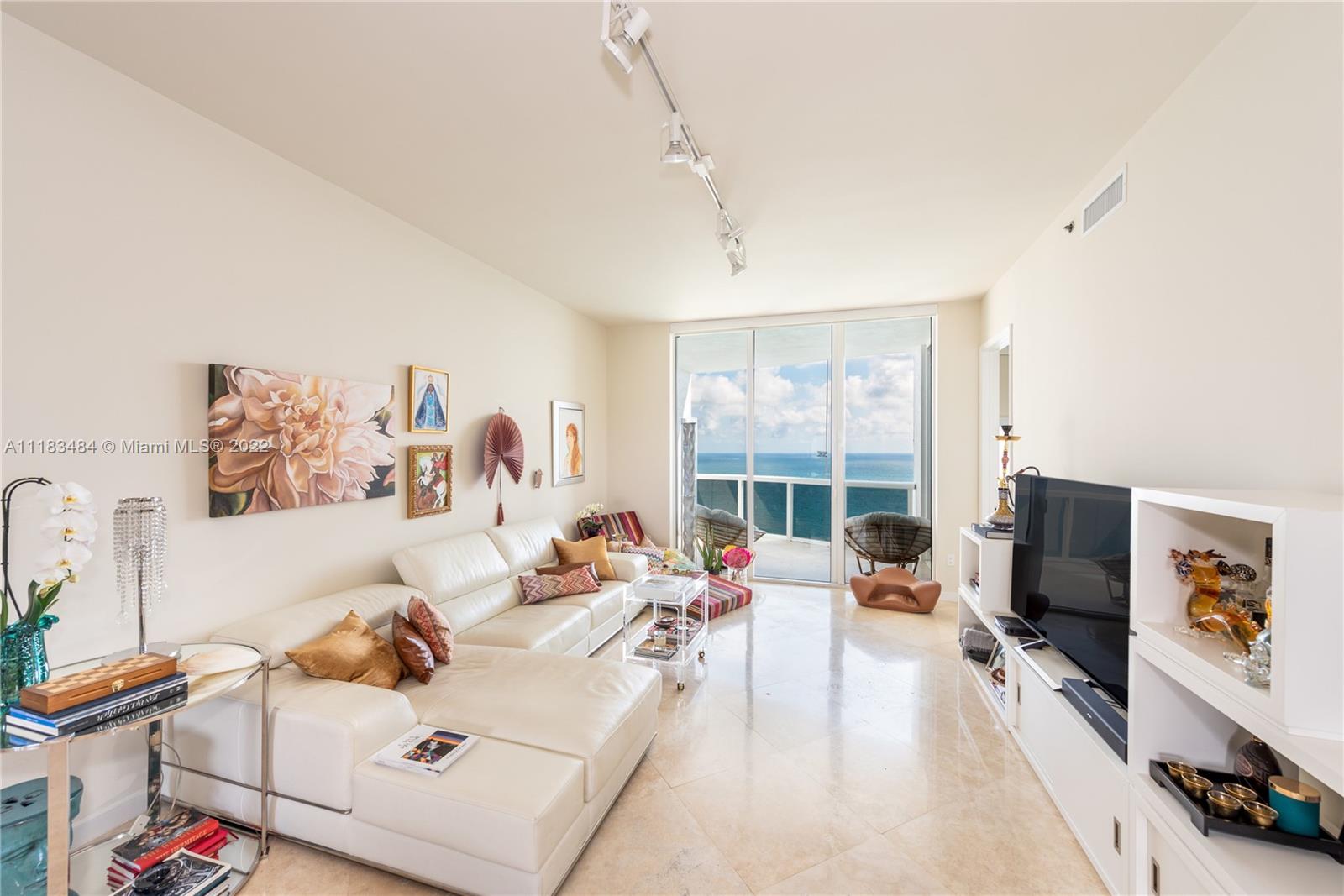 TDR TOWER III CONDO - Residential
