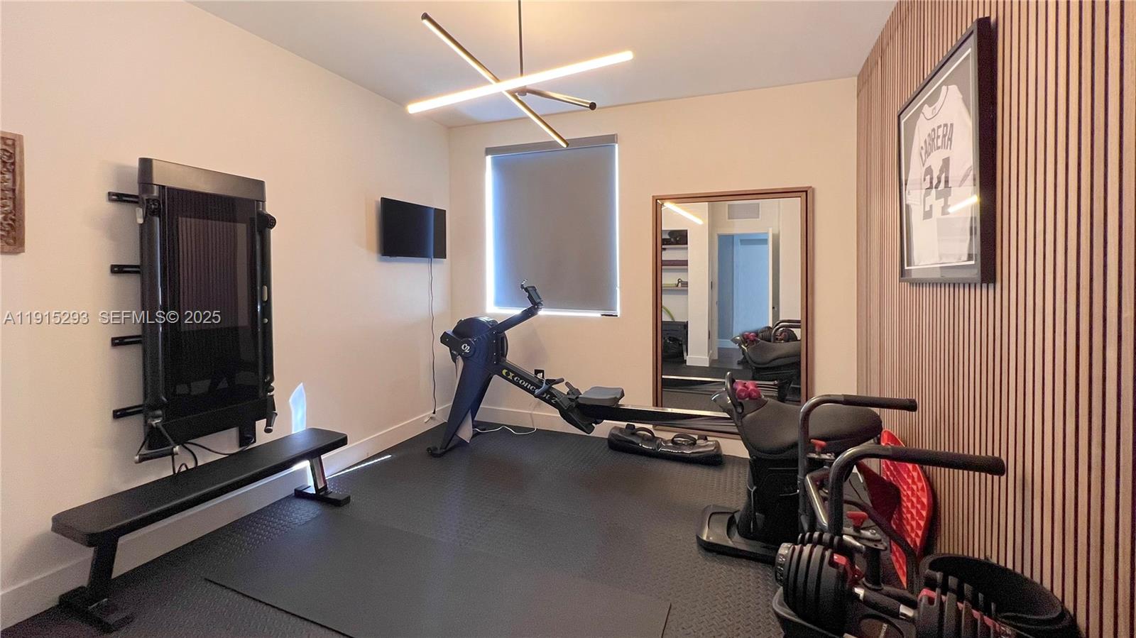 DORAL PALMS SOUTH - Residential Lease