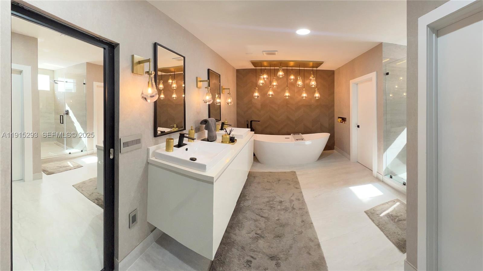 DORAL PALMS SOUTH - Residential Lease