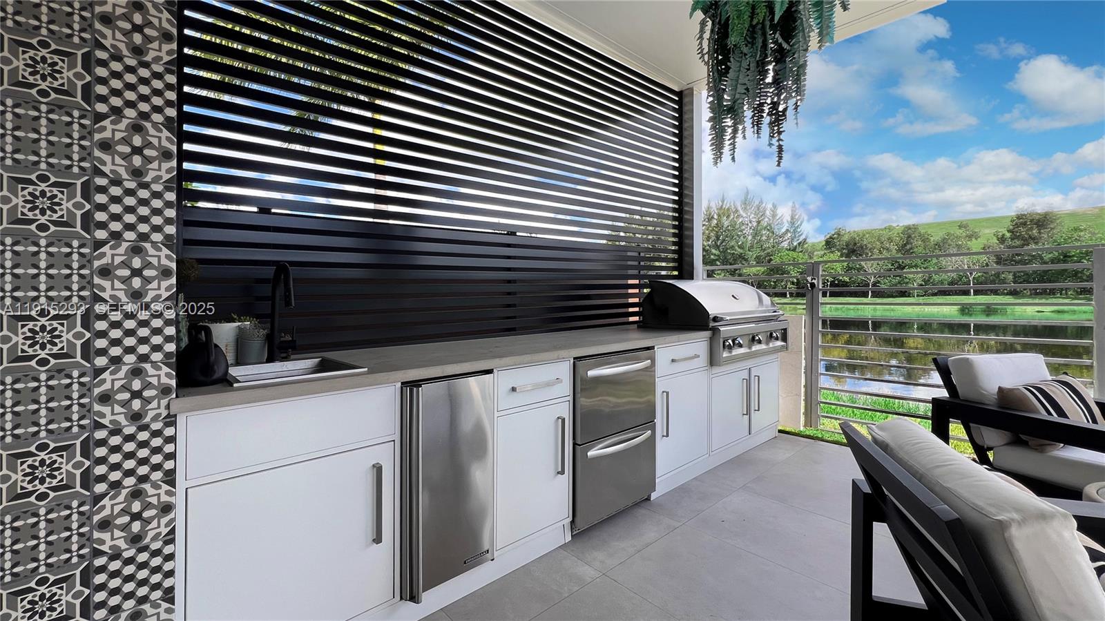 DORAL PALMS SOUTH - Residential Lease