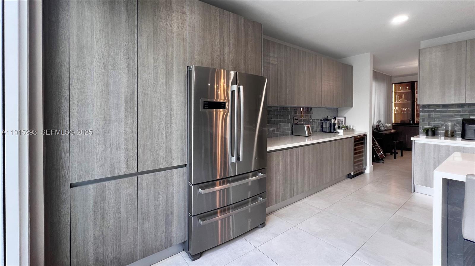 DORAL PALMS SOUTH - Residential Lease