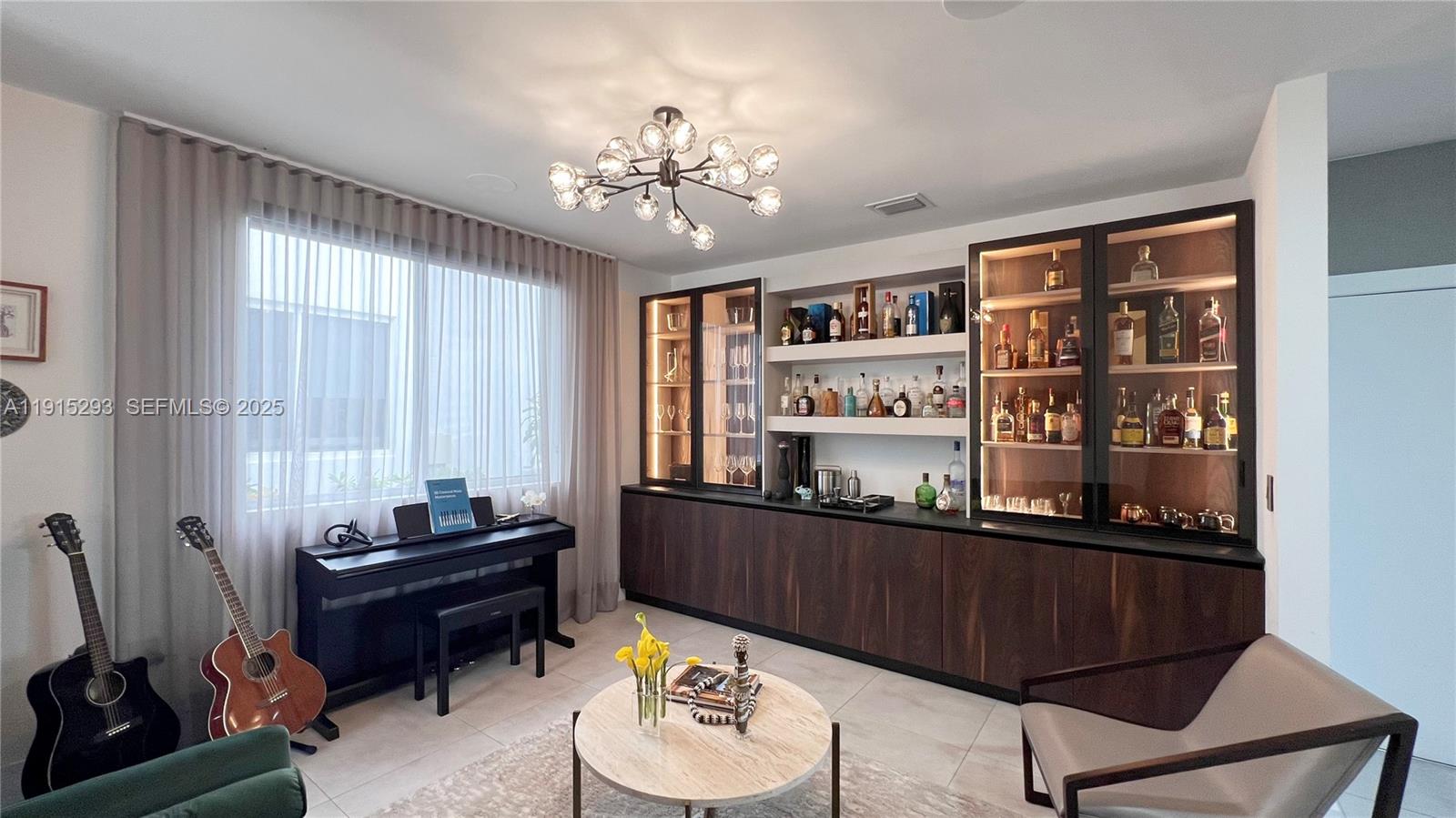 DORAL PALMS SOUTH - Residential Lease