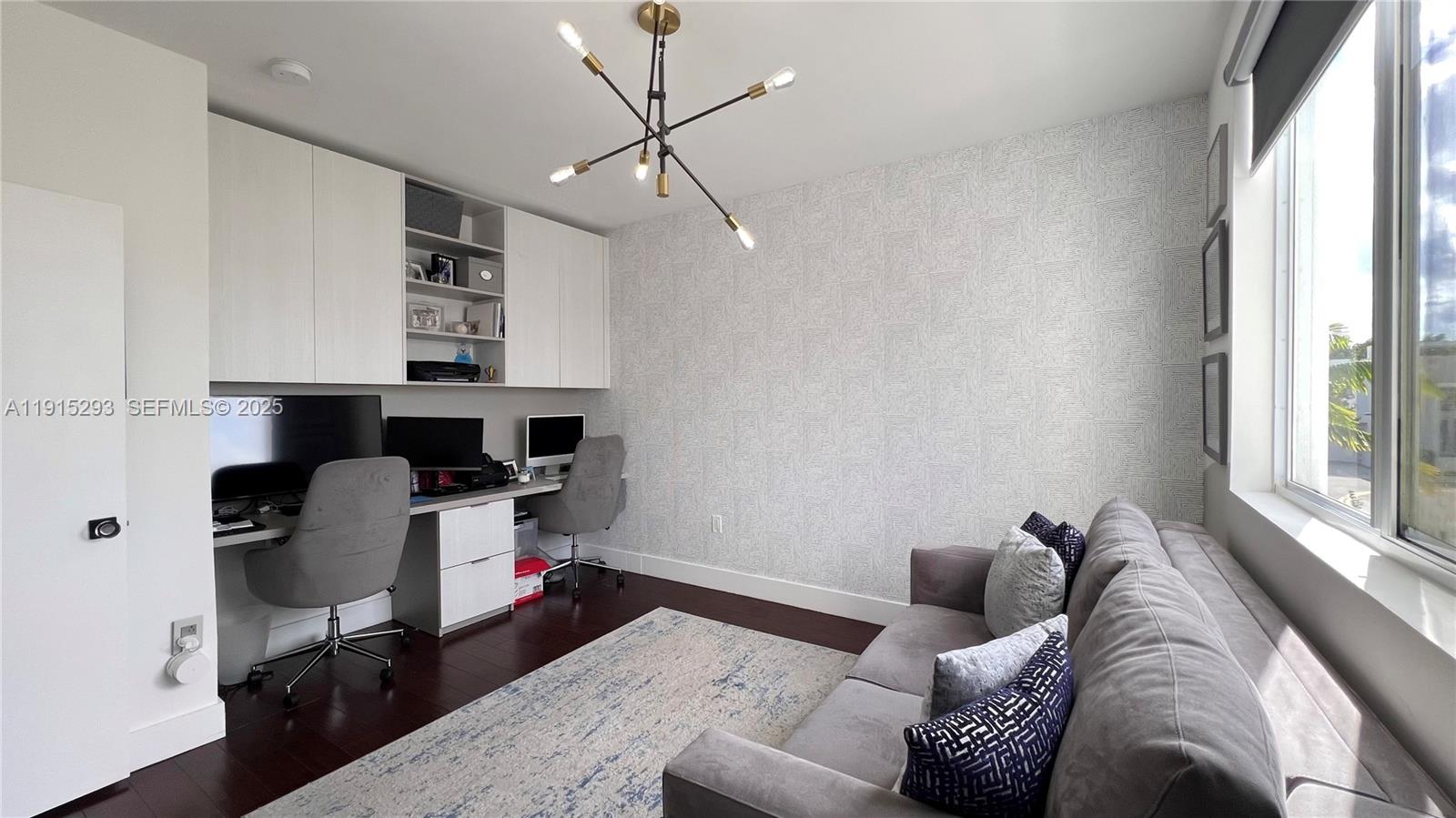 DORAL PALMS SOUTH - Residential Lease