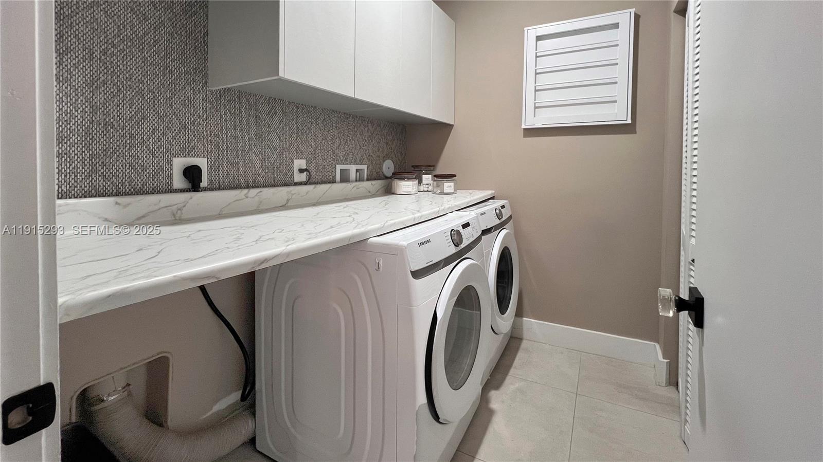 DORAL PALMS SOUTH - Residential Lease