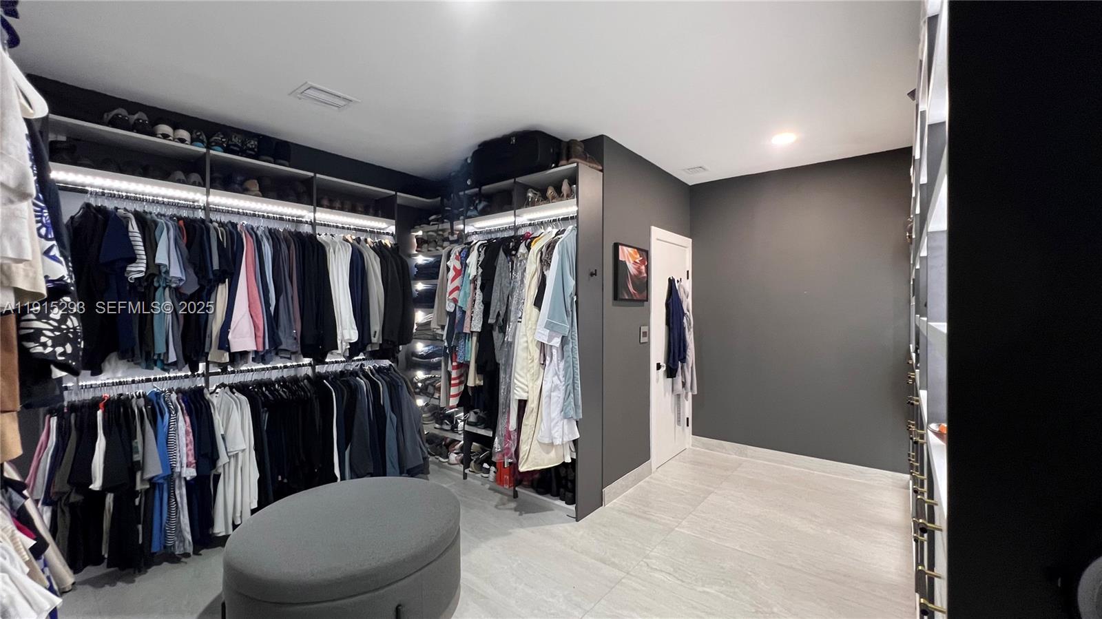 DORAL PALMS SOUTH - Residential Lease