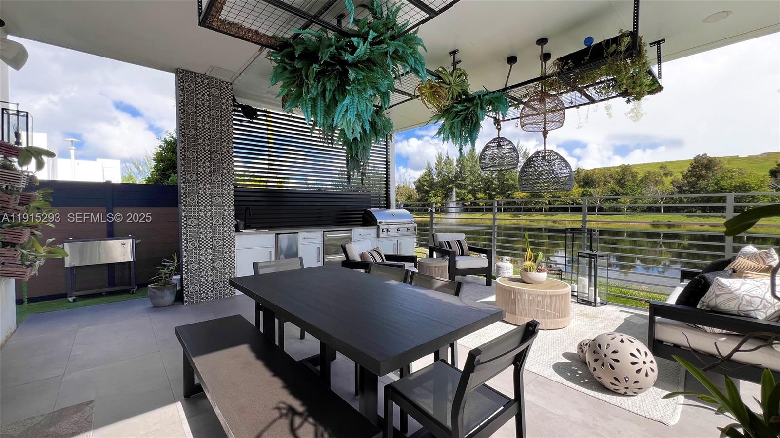 DORAL PALMS SOUTH - Residential Lease