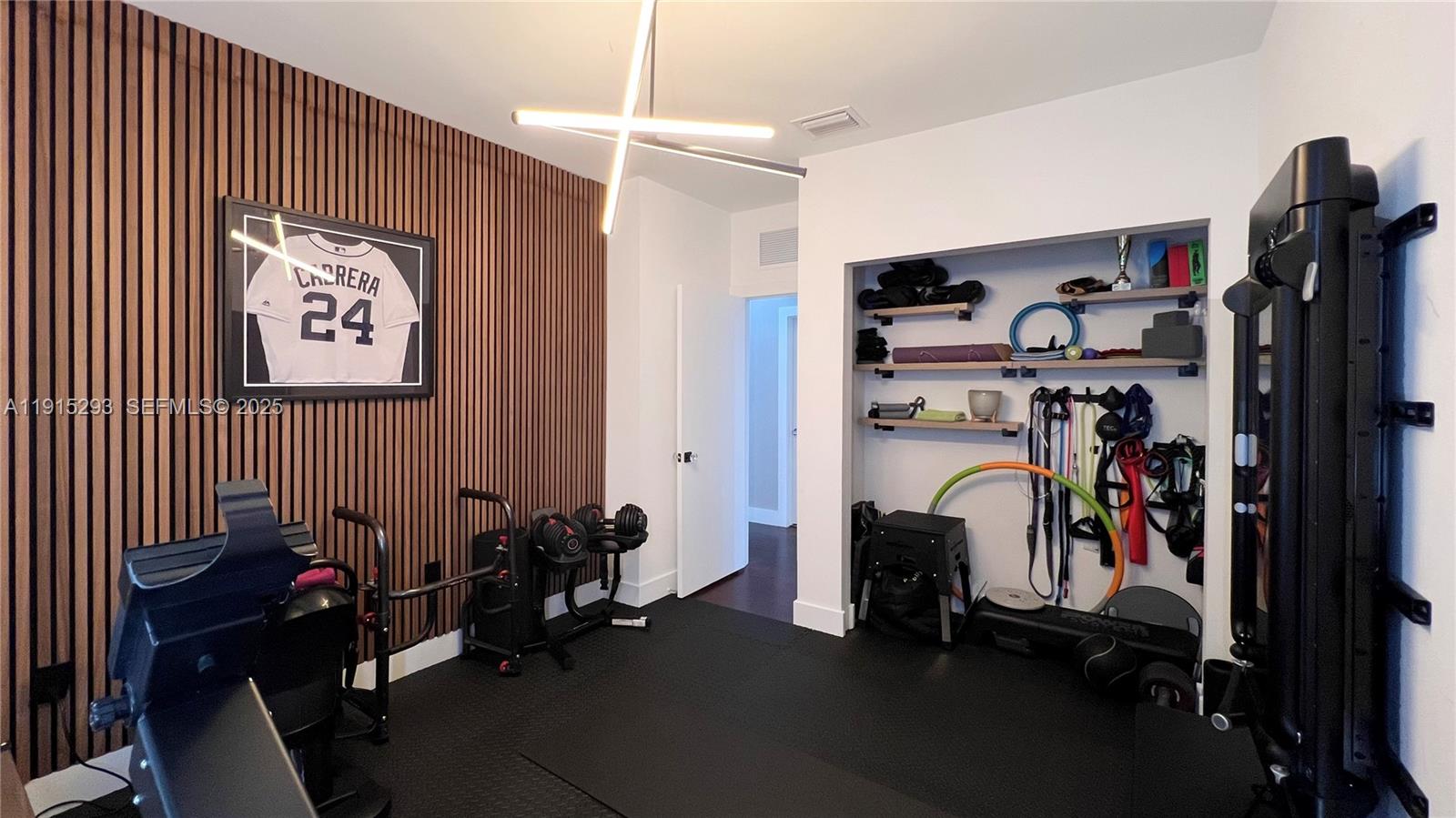 DORAL PALMS SOUTH - Residential Lease