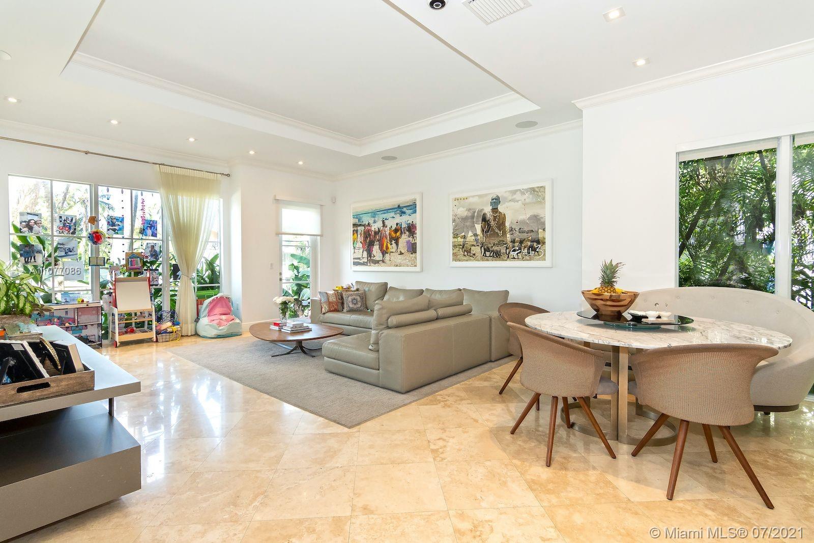 GOLDEN BEACH SEC E - Residential