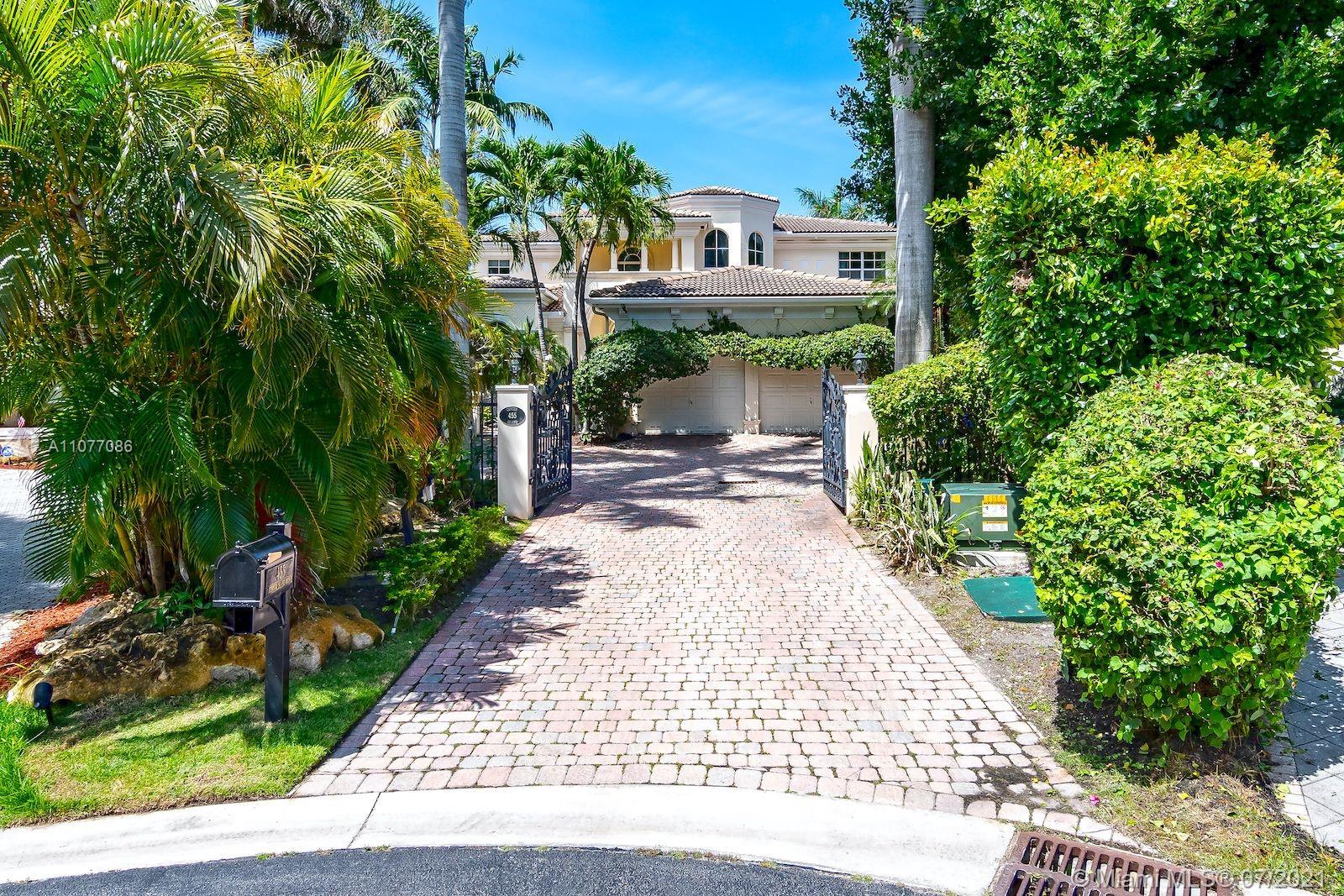 GOLDEN BEACH SEC E - Residential