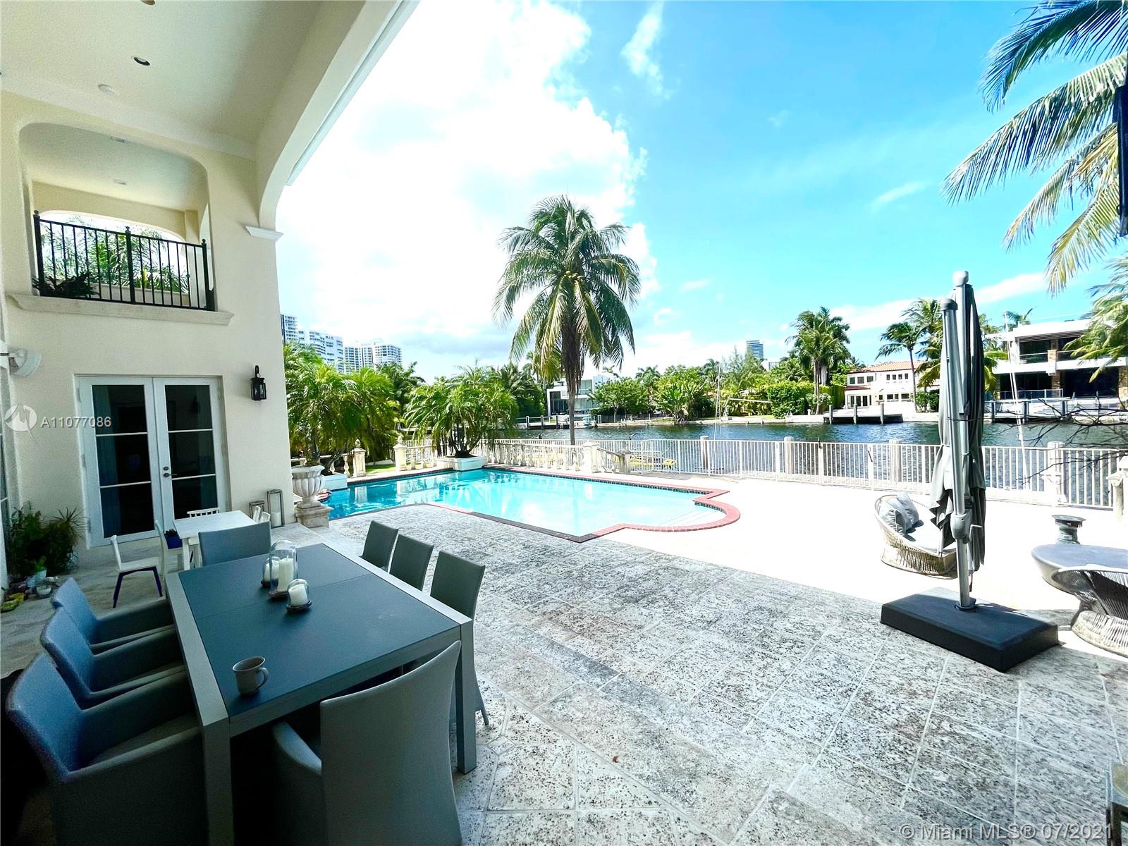 GOLDEN BEACH SEC E - Residential