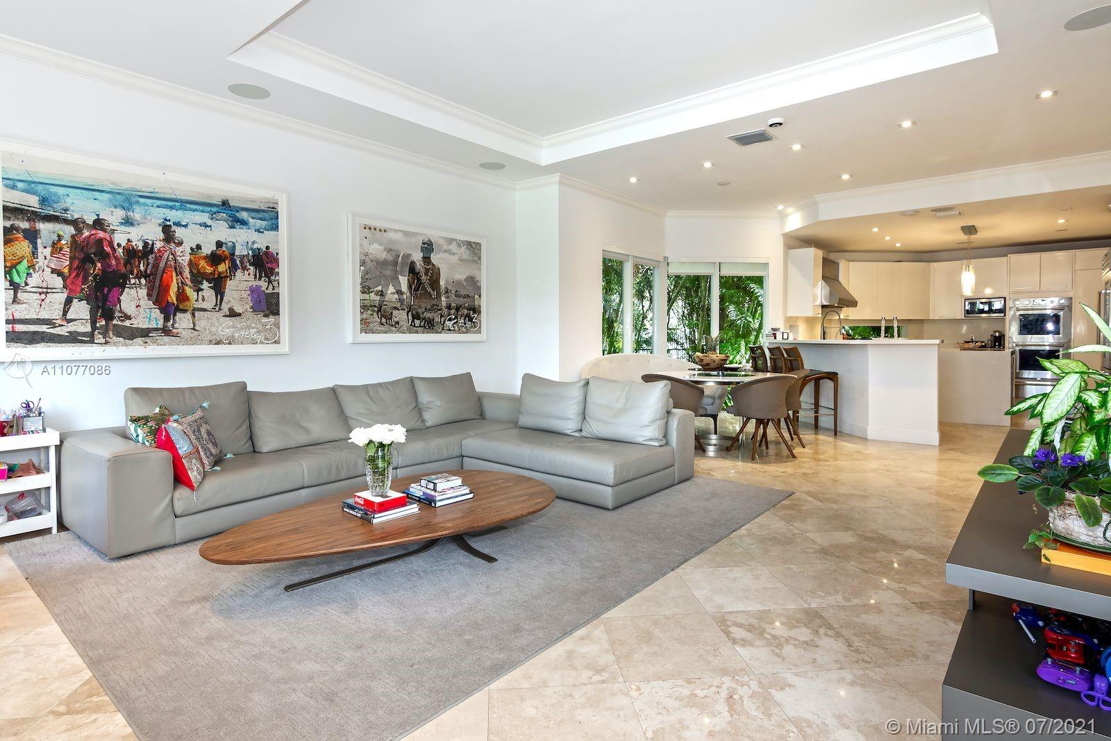 GOLDEN BEACH SEC E - Residential