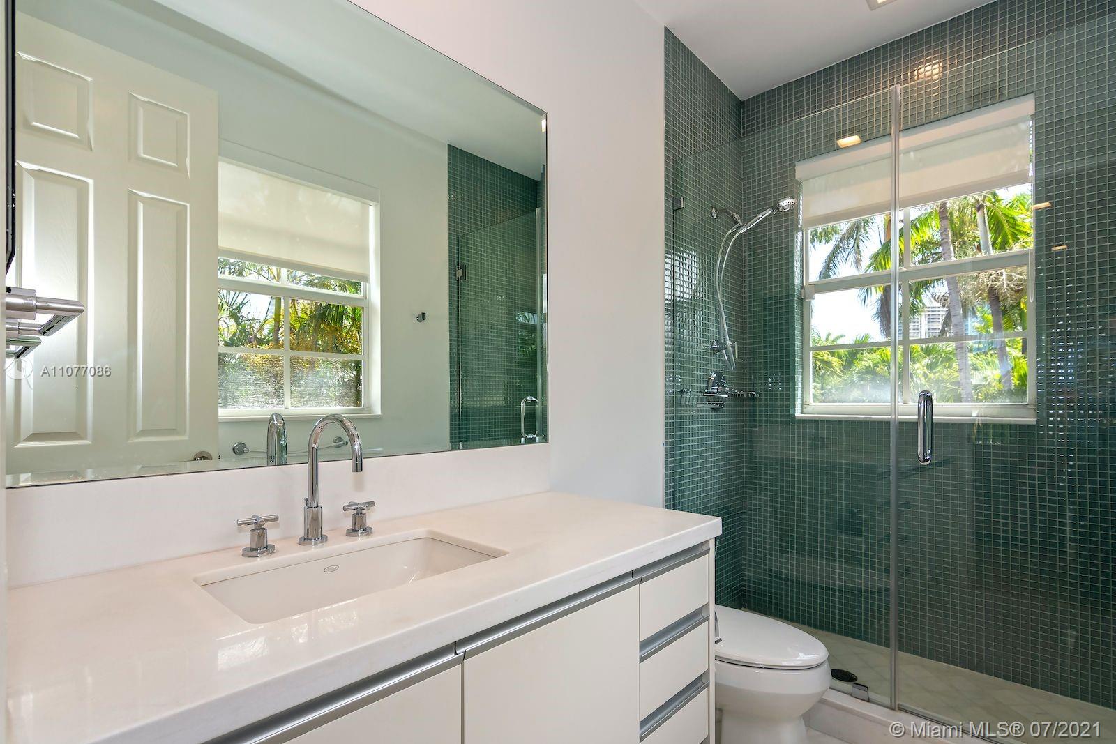 GOLDEN BEACH SEC E - Residential