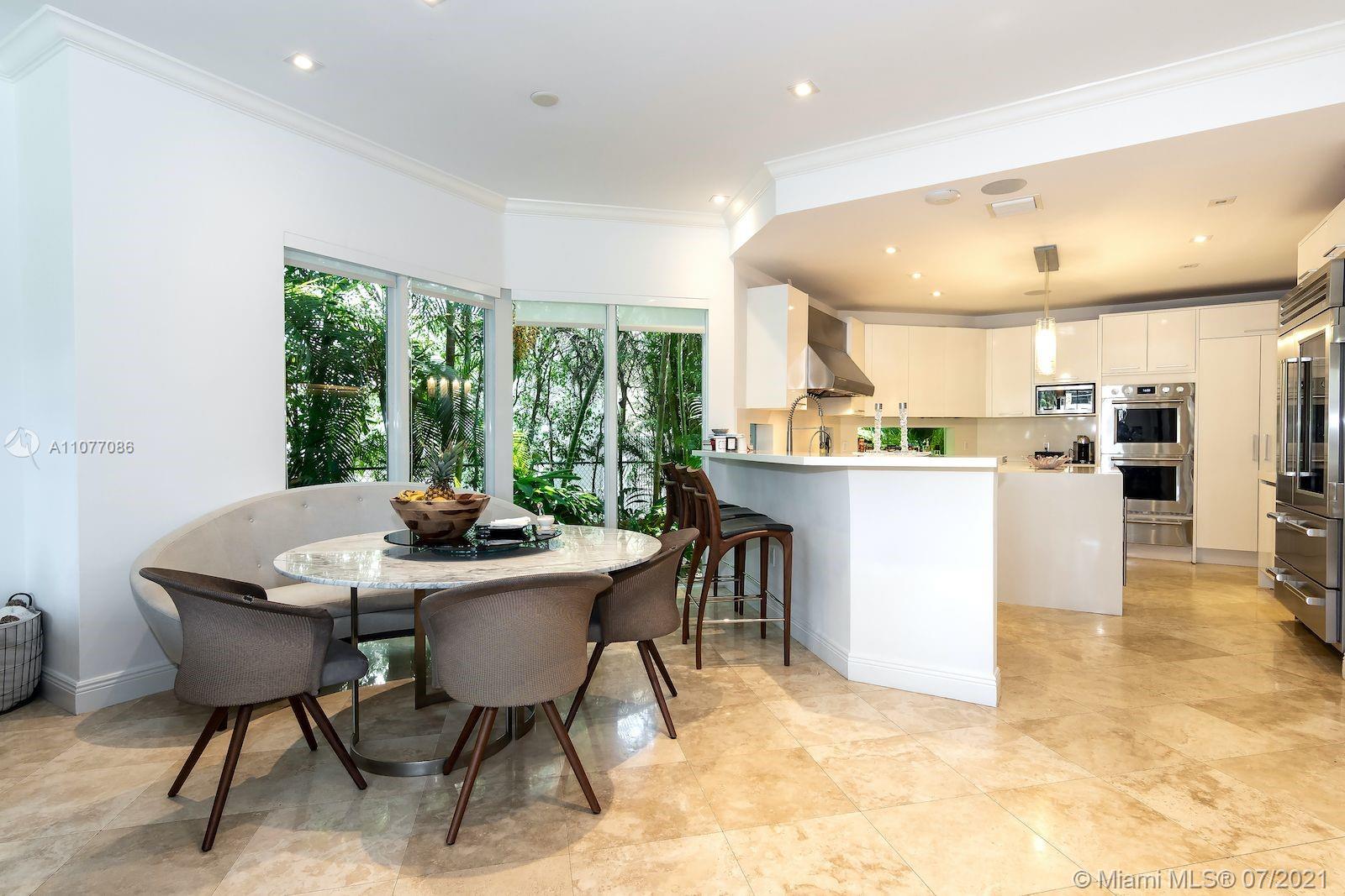 GOLDEN BEACH SEC E - Residential