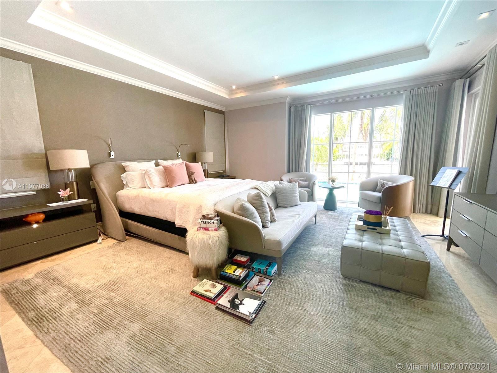 GOLDEN BEACH SEC E - Residential