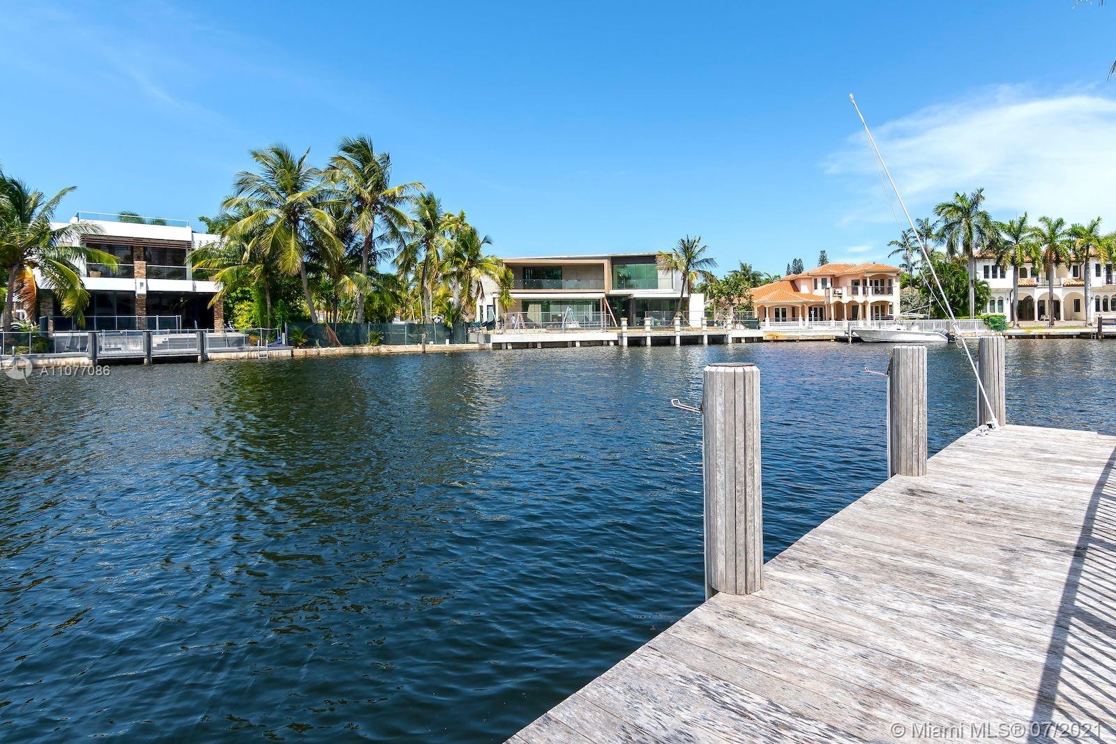 GOLDEN BEACH SEC E - Residential