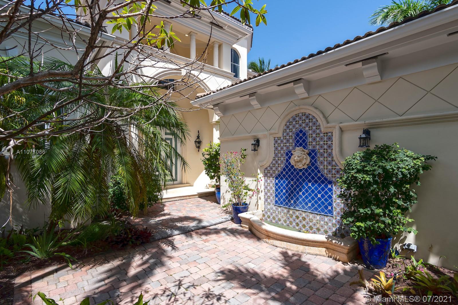 GOLDEN BEACH SEC E - Residential