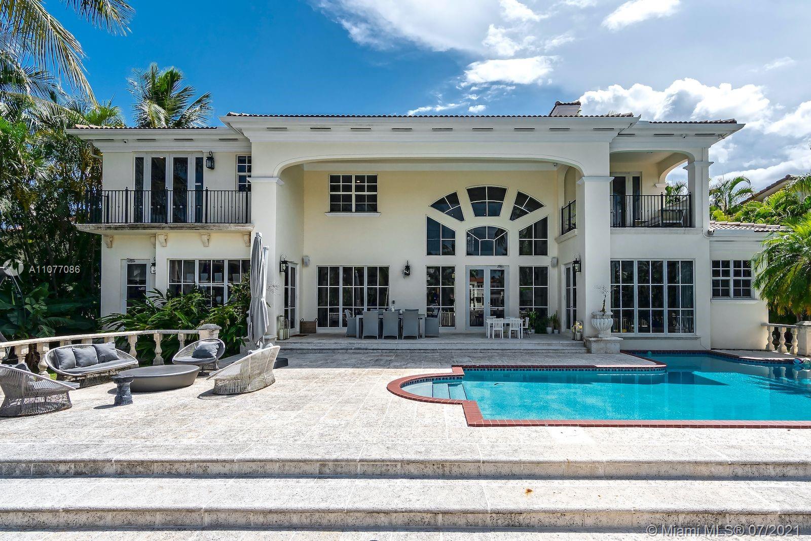 GOLDEN BEACH SEC E - Residential