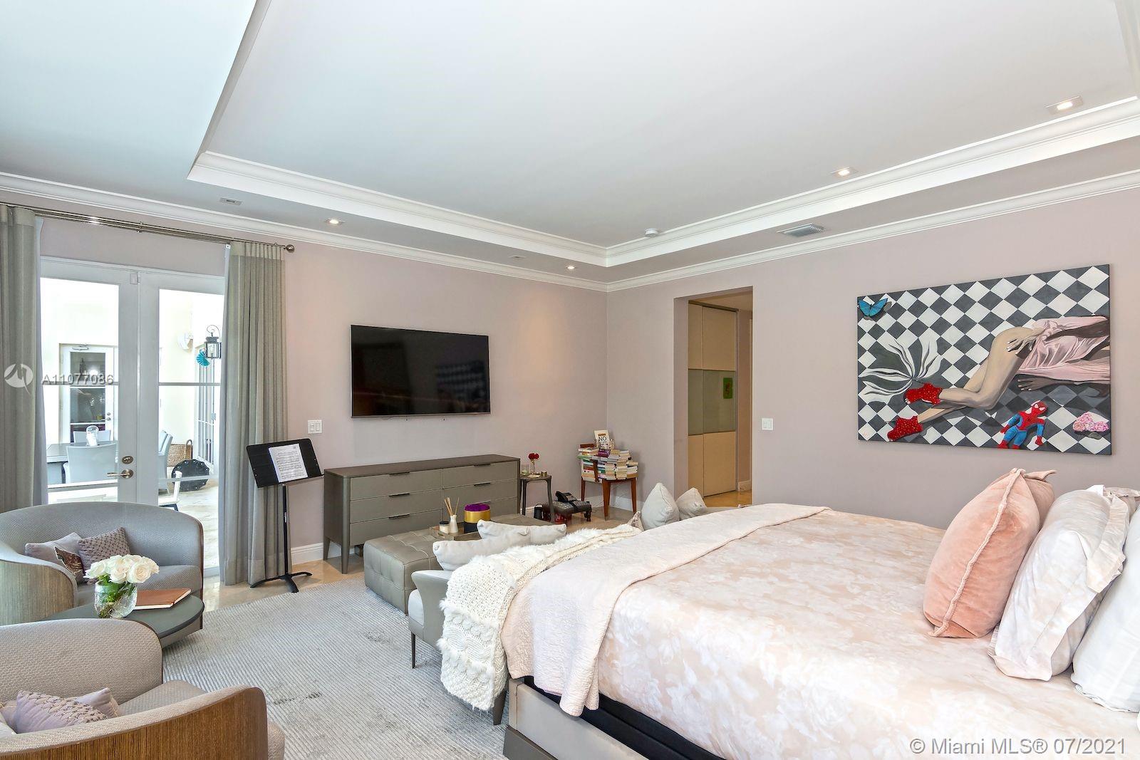 GOLDEN BEACH SEC E - Residential