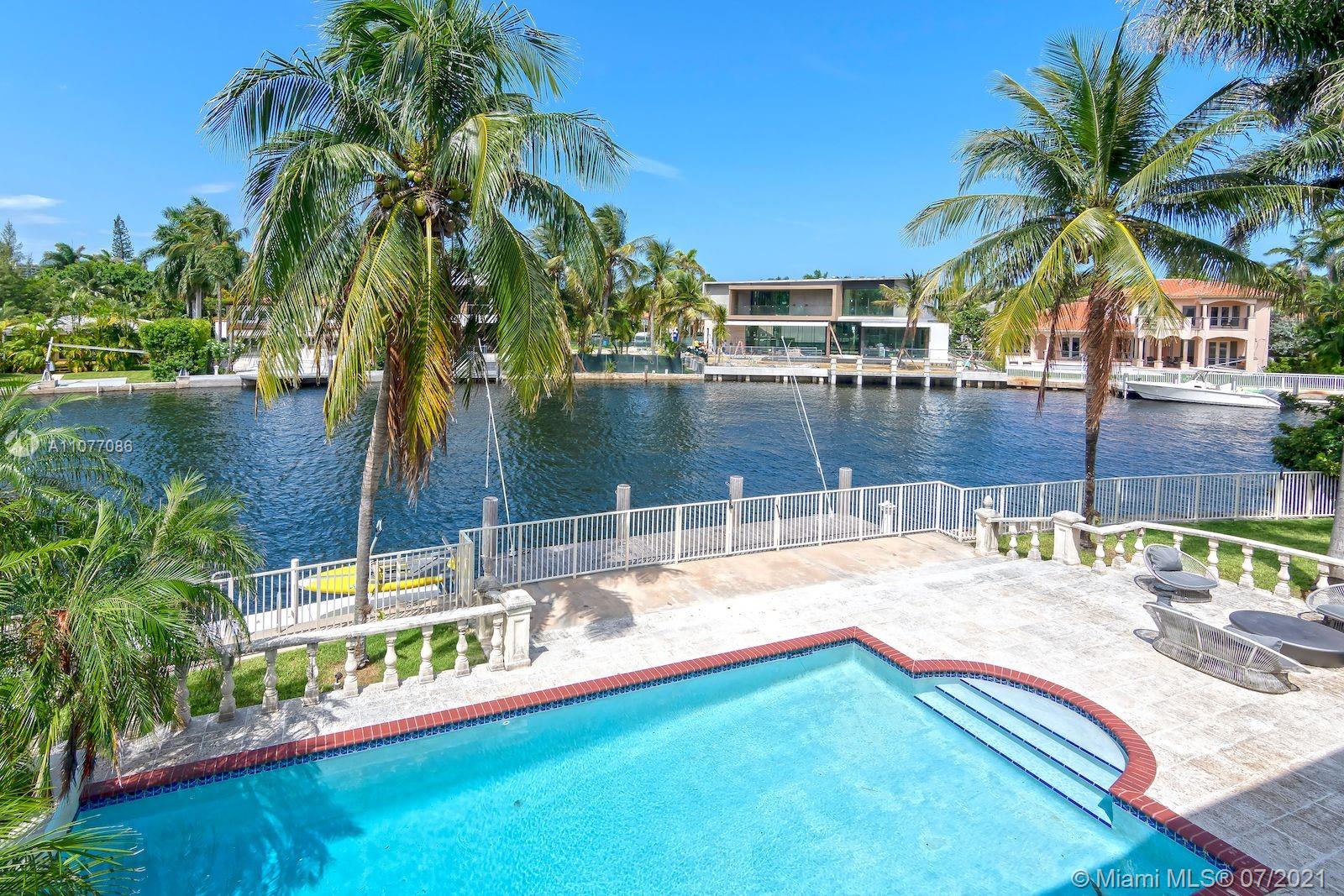 GOLDEN BEACH SEC E - Residential