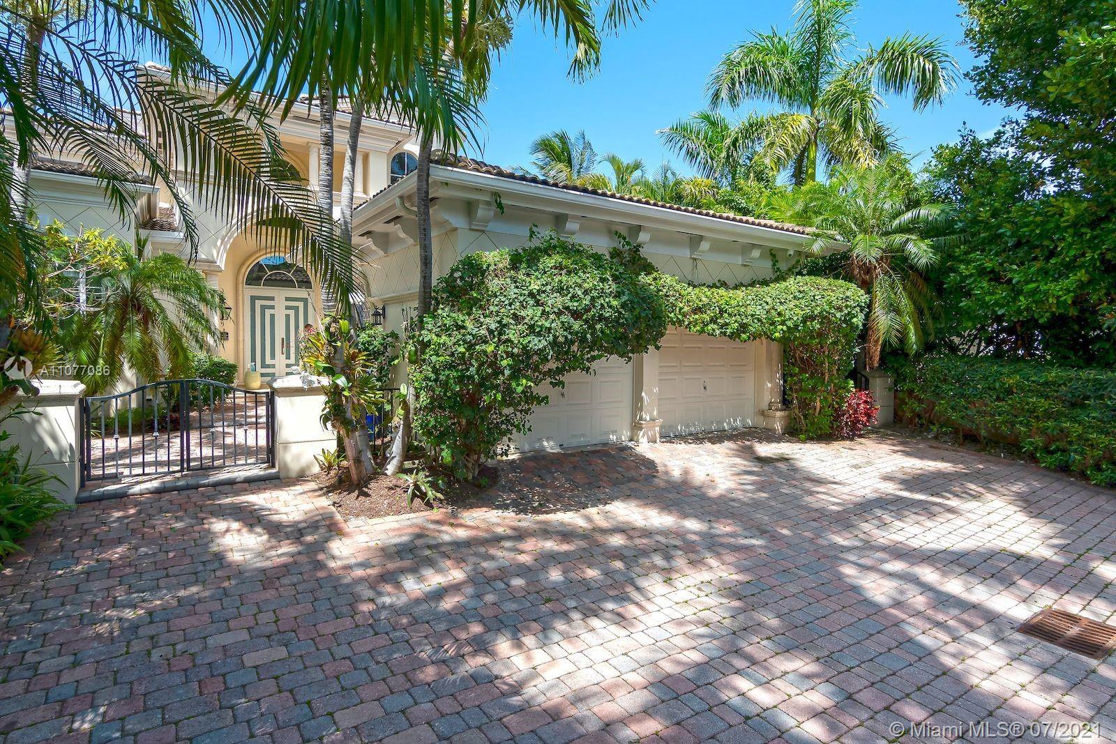 GOLDEN BEACH SEC E - Residential