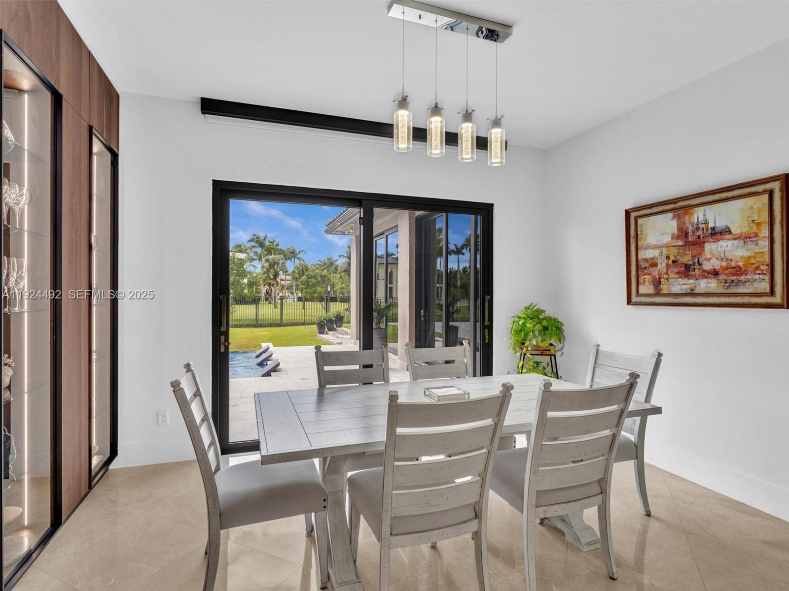 LAS ENTRADAS - Residential