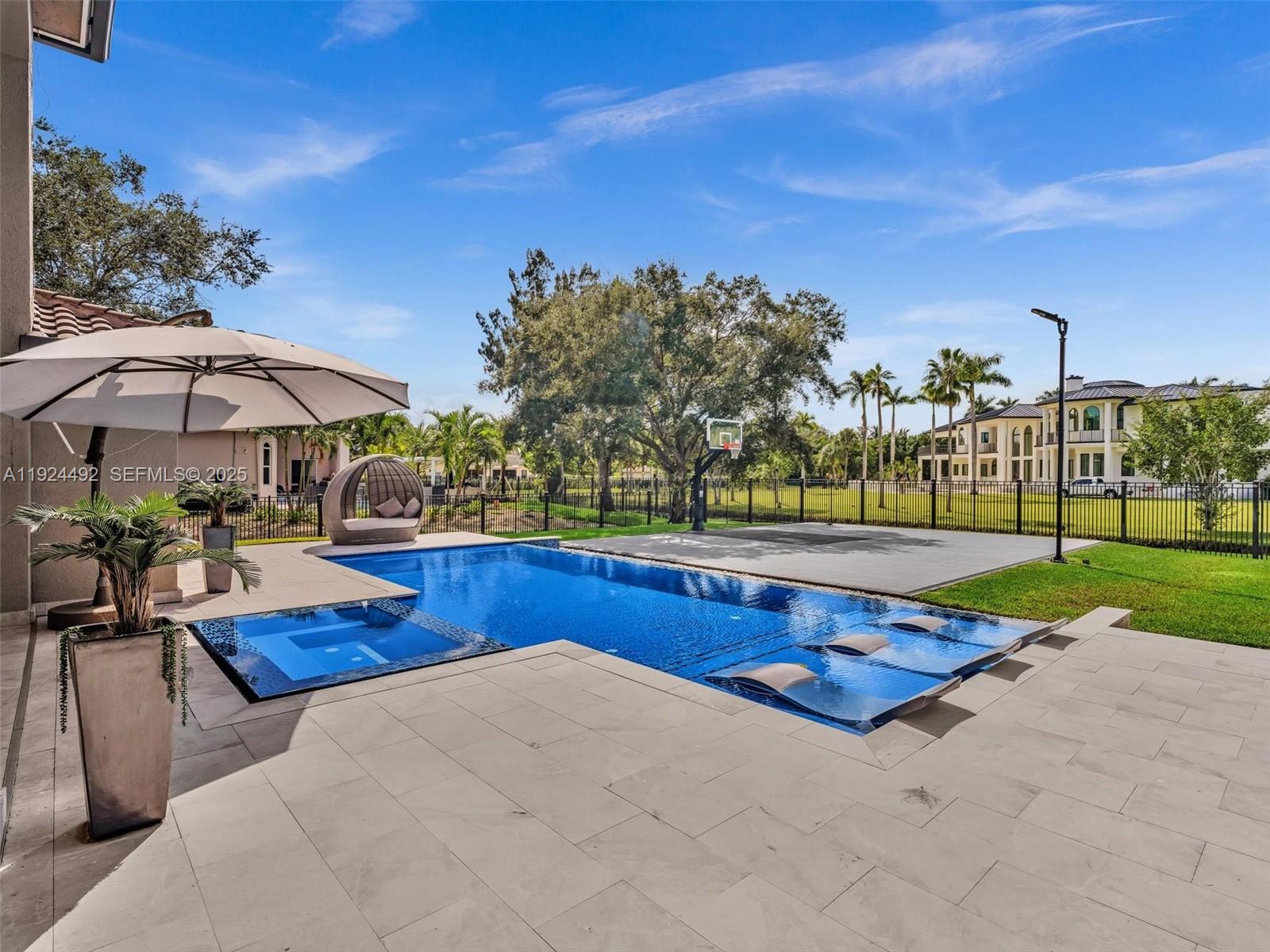 LAS ENTRADAS - Residential