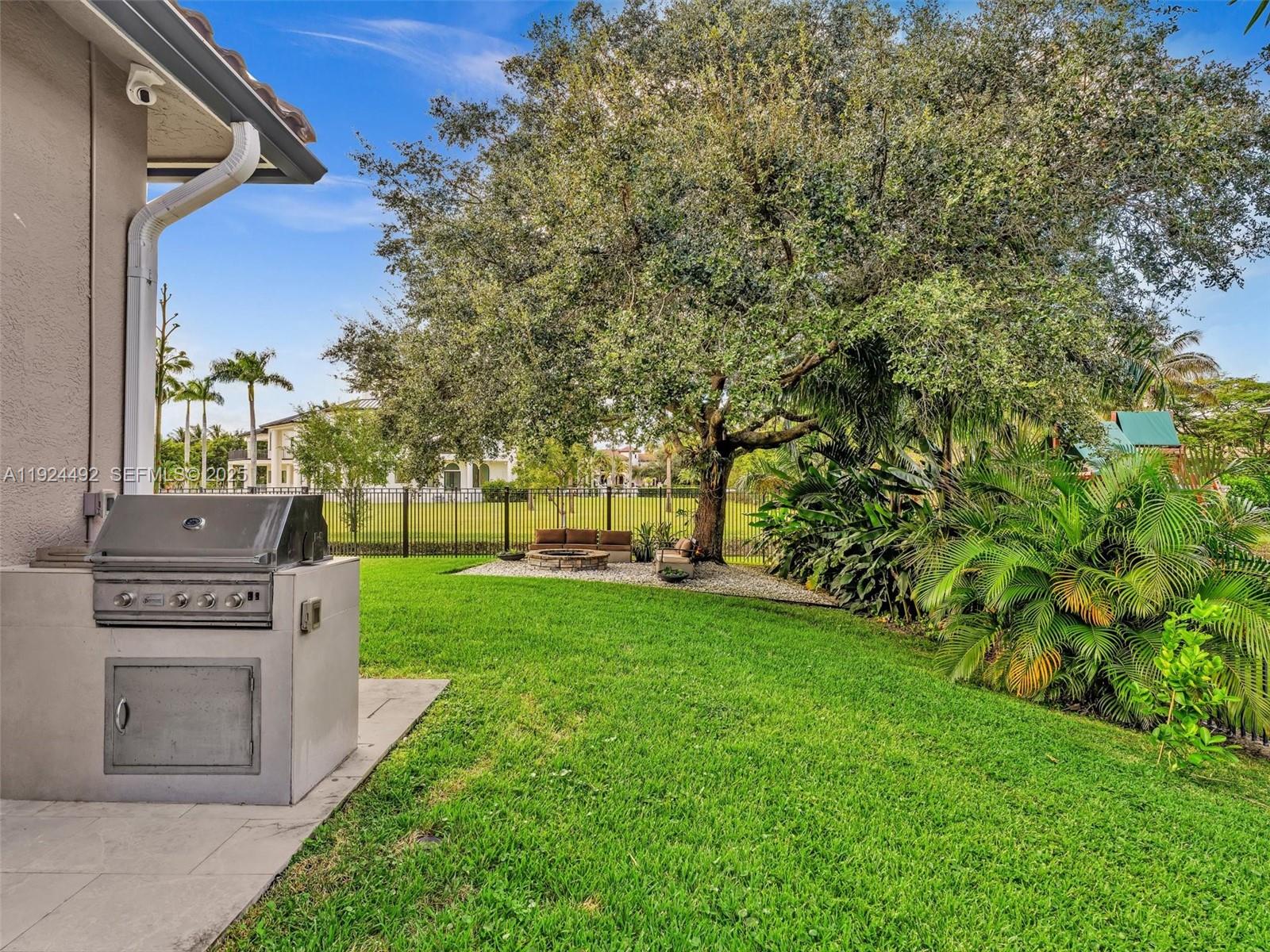 LAS ENTRADAS - Residential