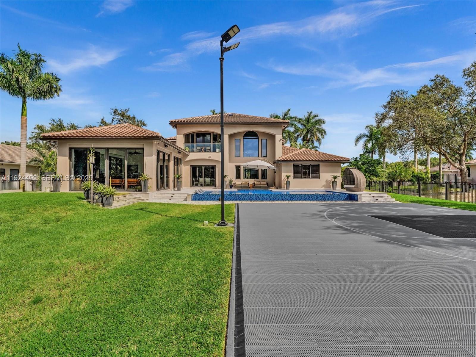 LAS ENTRADAS - Residential