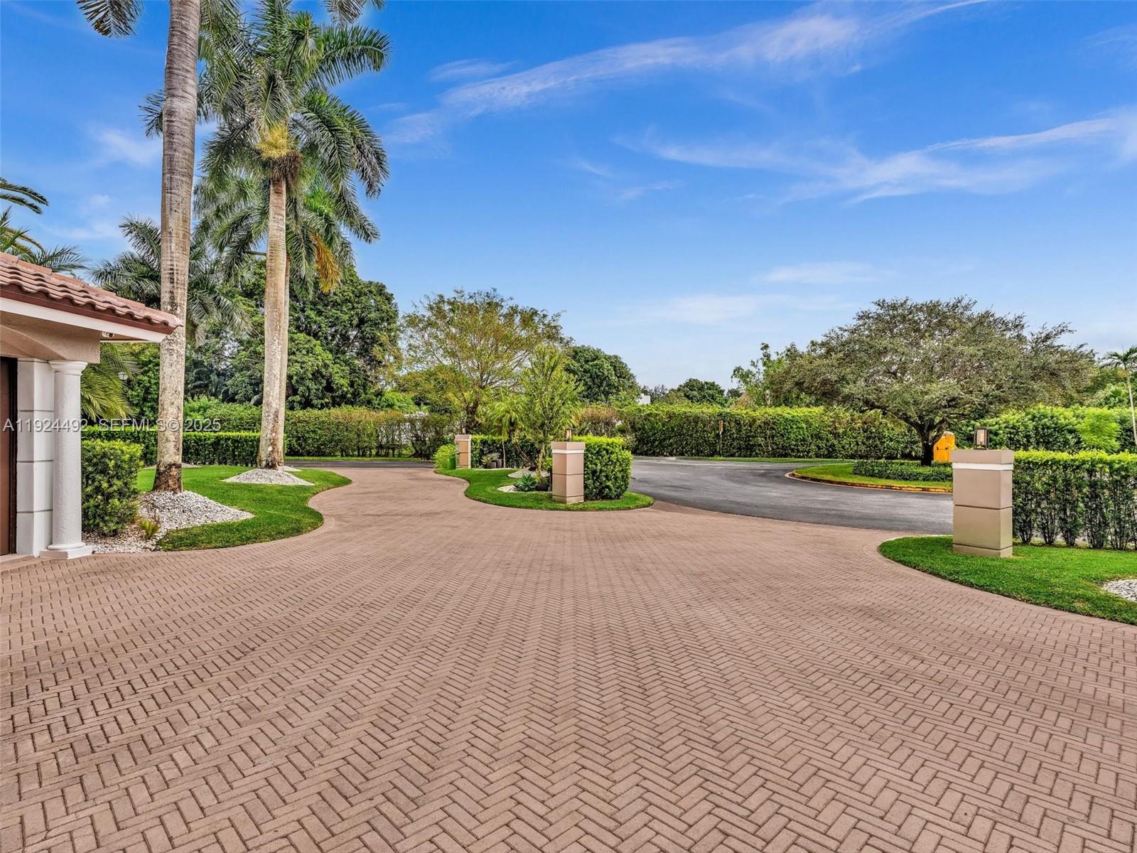 LAS ENTRADAS - Residential