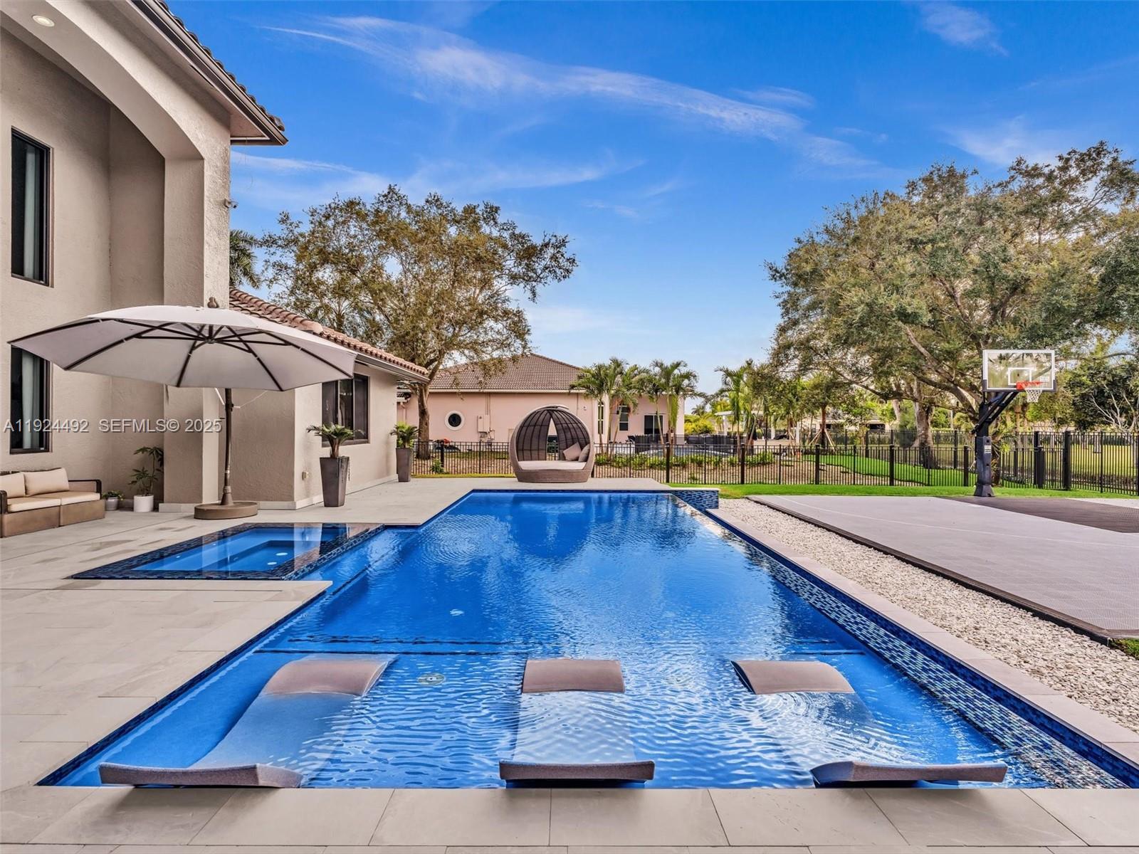 LAS ENTRADAS - Residential