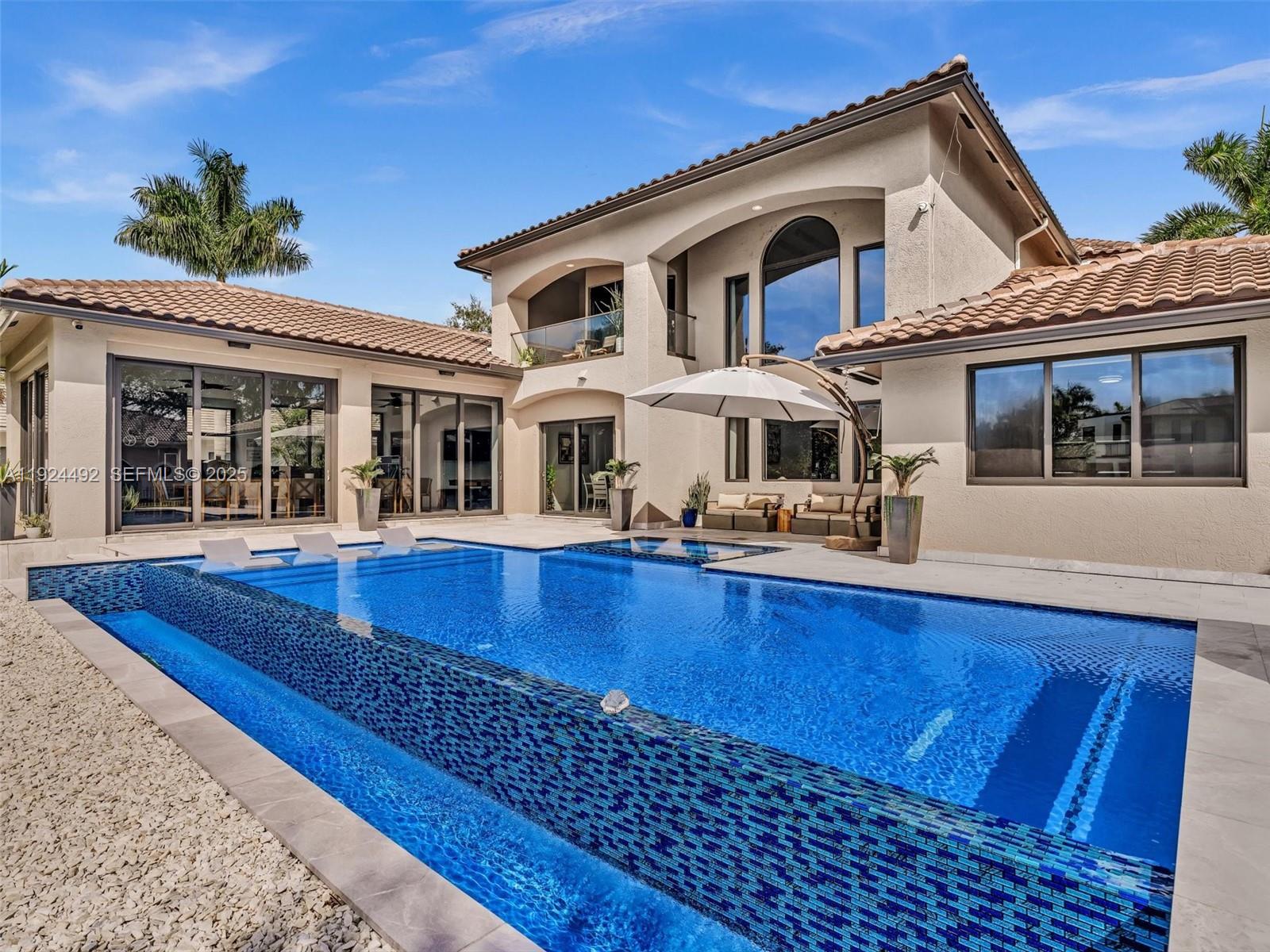 LAS ENTRADAS - Residential