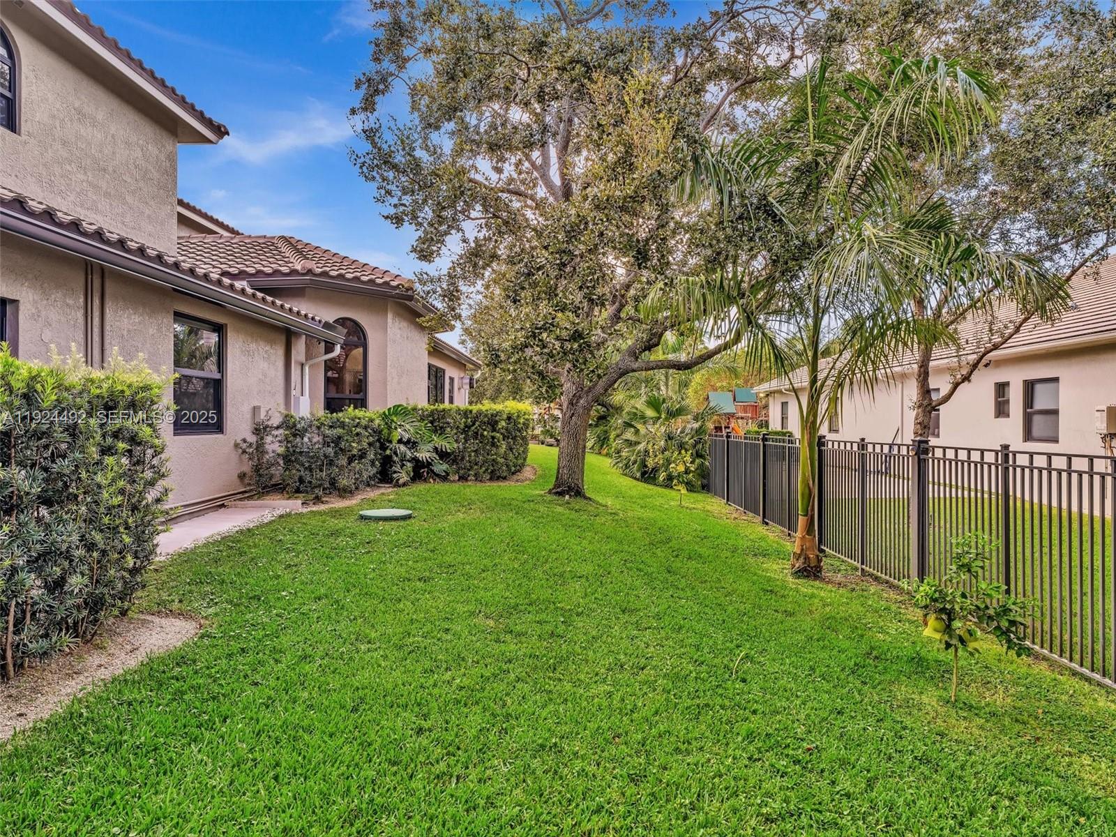 LAS ENTRADAS - Residential