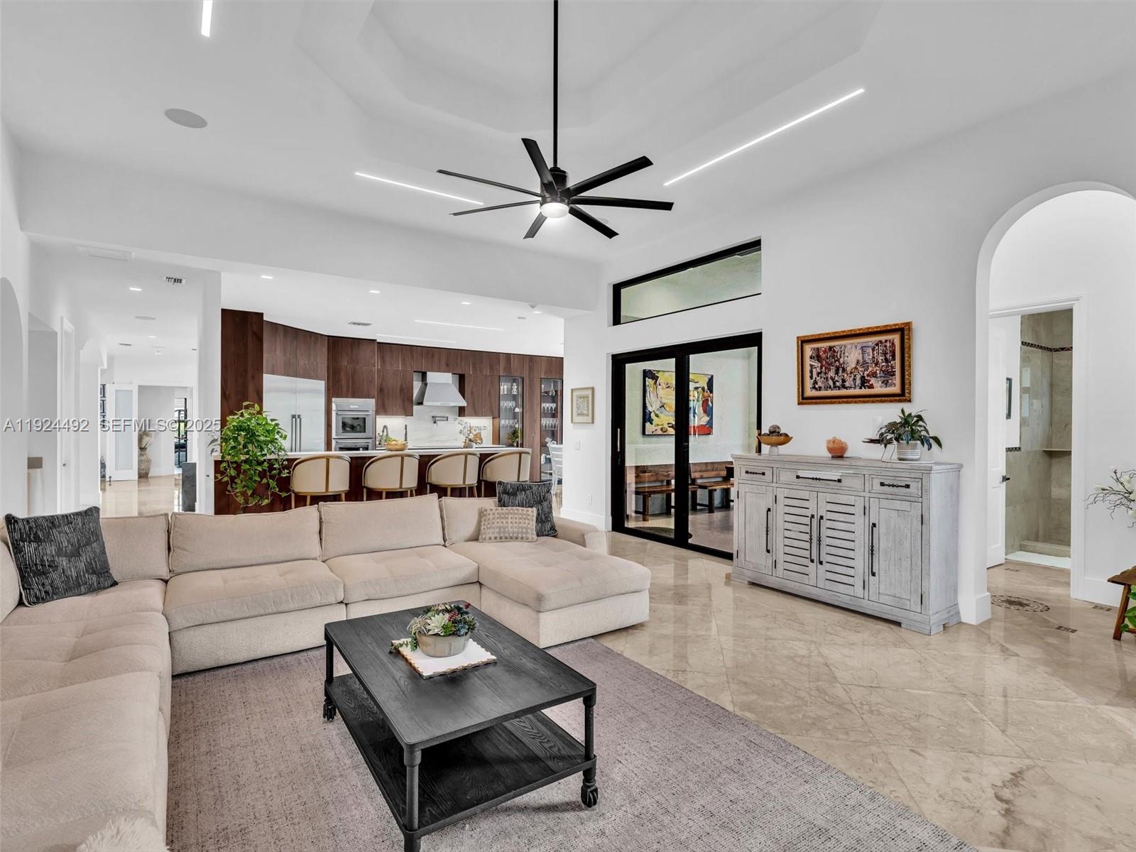 LAS ENTRADAS - Residential