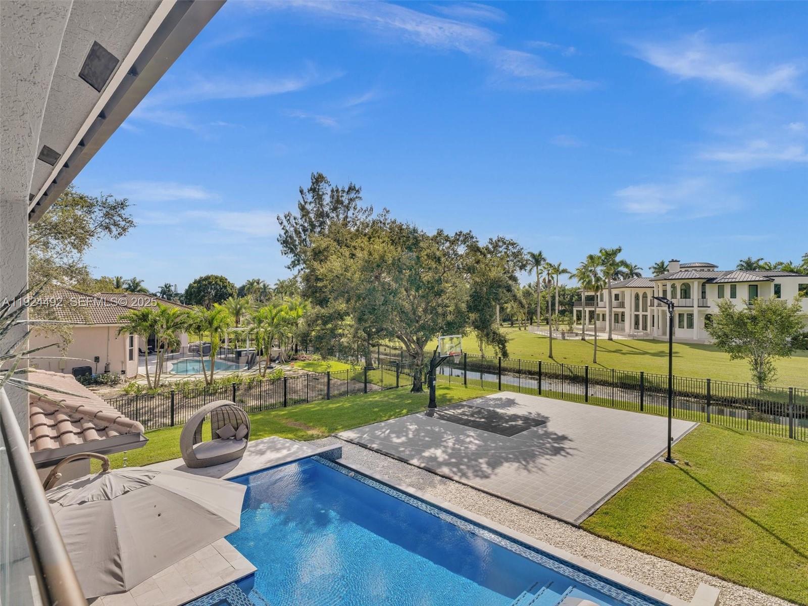 LAS ENTRADAS - Residential