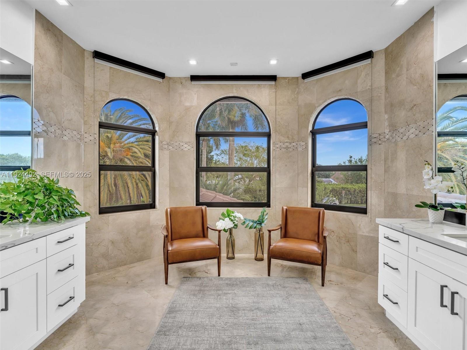 LAS ENTRADAS - Residential