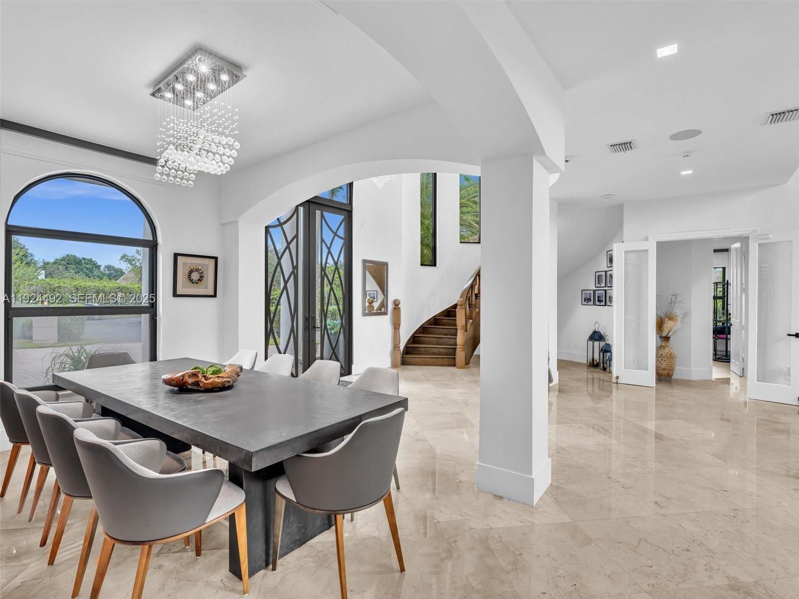 LAS ENTRADAS - Residential