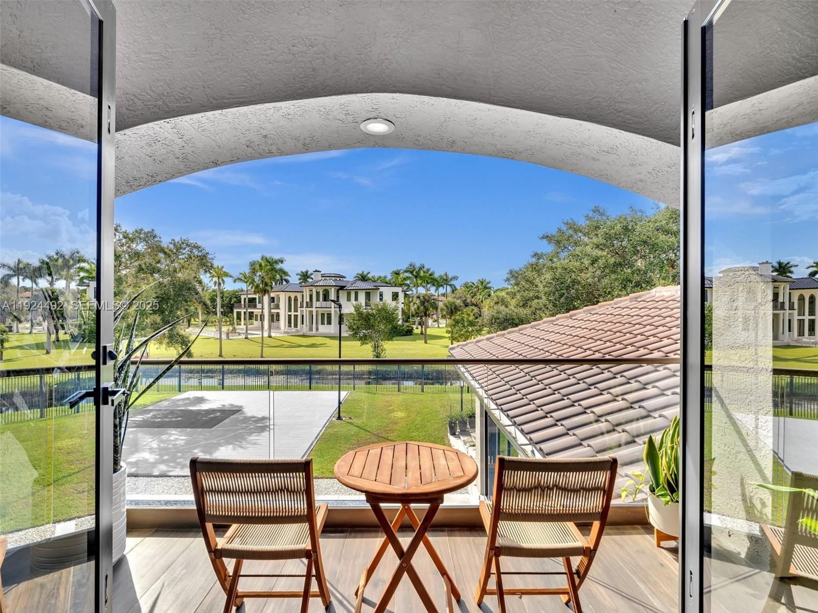 LAS ENTRADAS - Residential