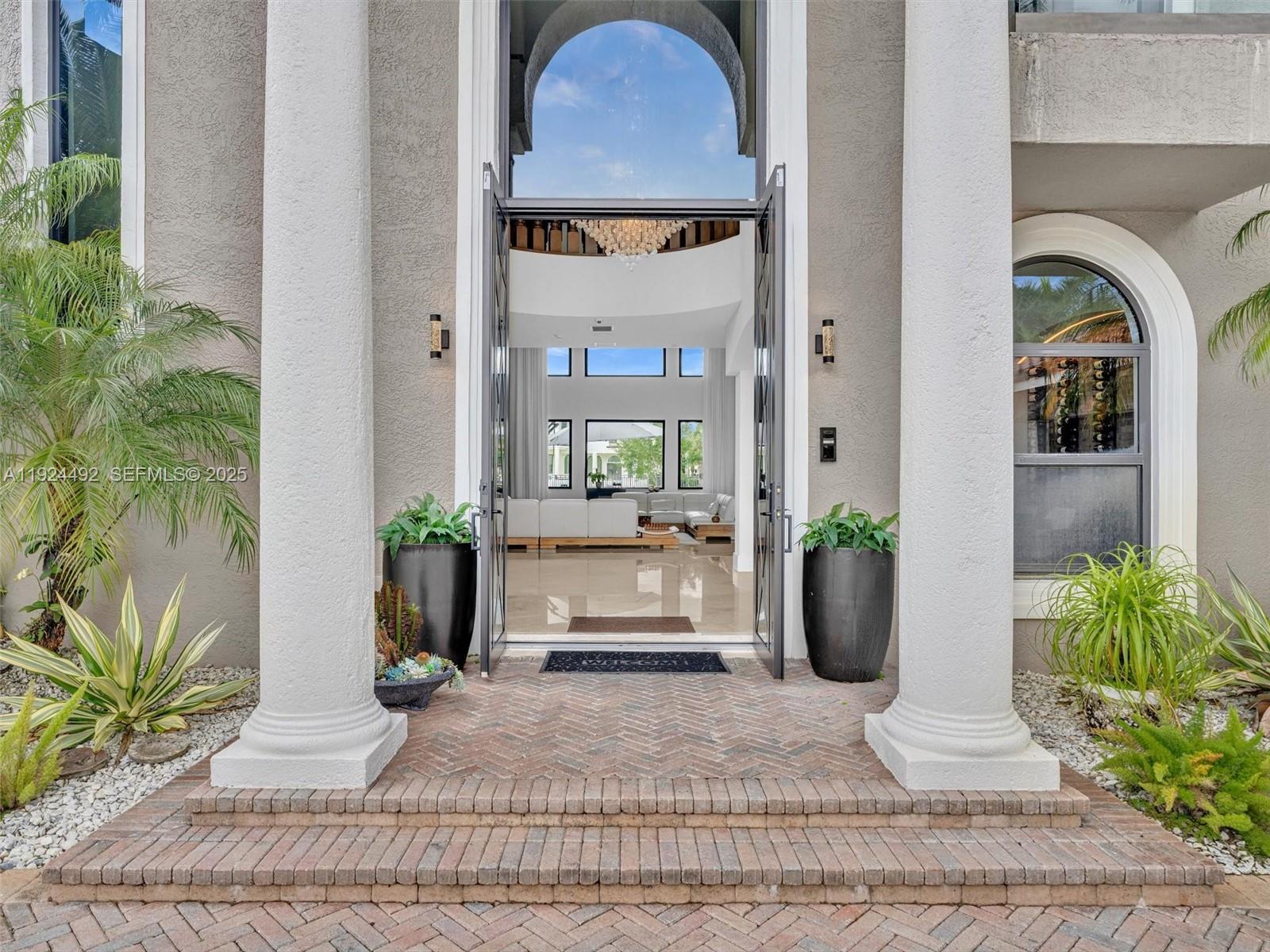 LAS ENTRADAS - Residential